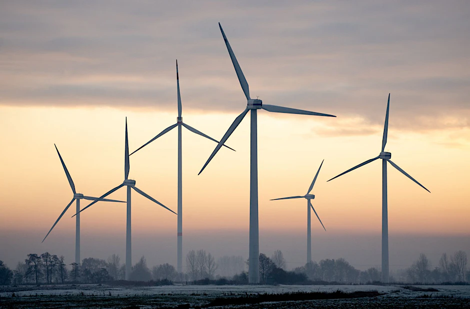 Windkraft kostet nix? Stimmt, so ein Propeller steht einfach da.