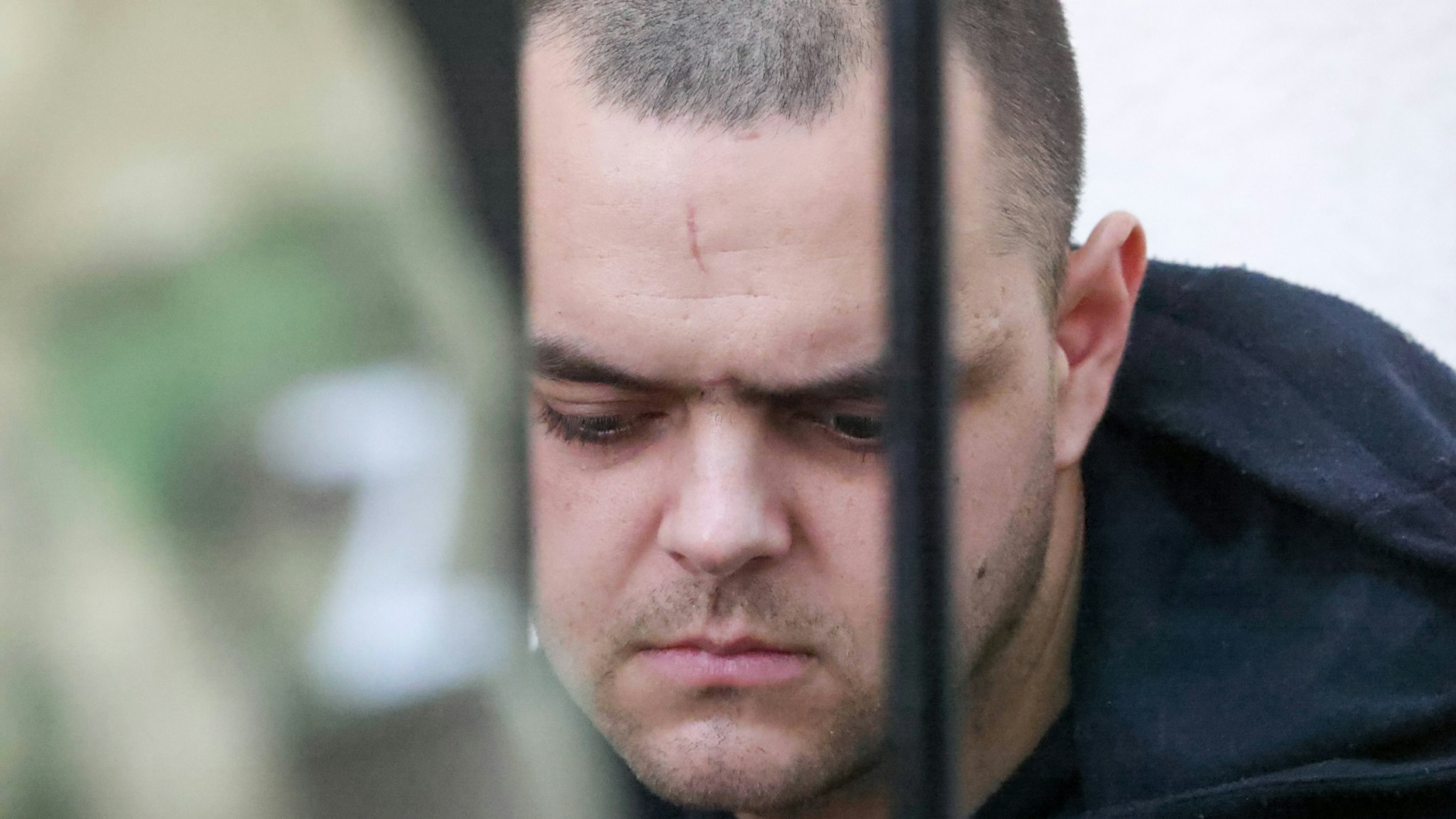 Aiden Aslin wurde während seiner Kriegsgefangenschaft von den russischen Besatzungsbehörden gefoltert, öffentlich vorgeführt und sollte zum Tode verurteilt werden.