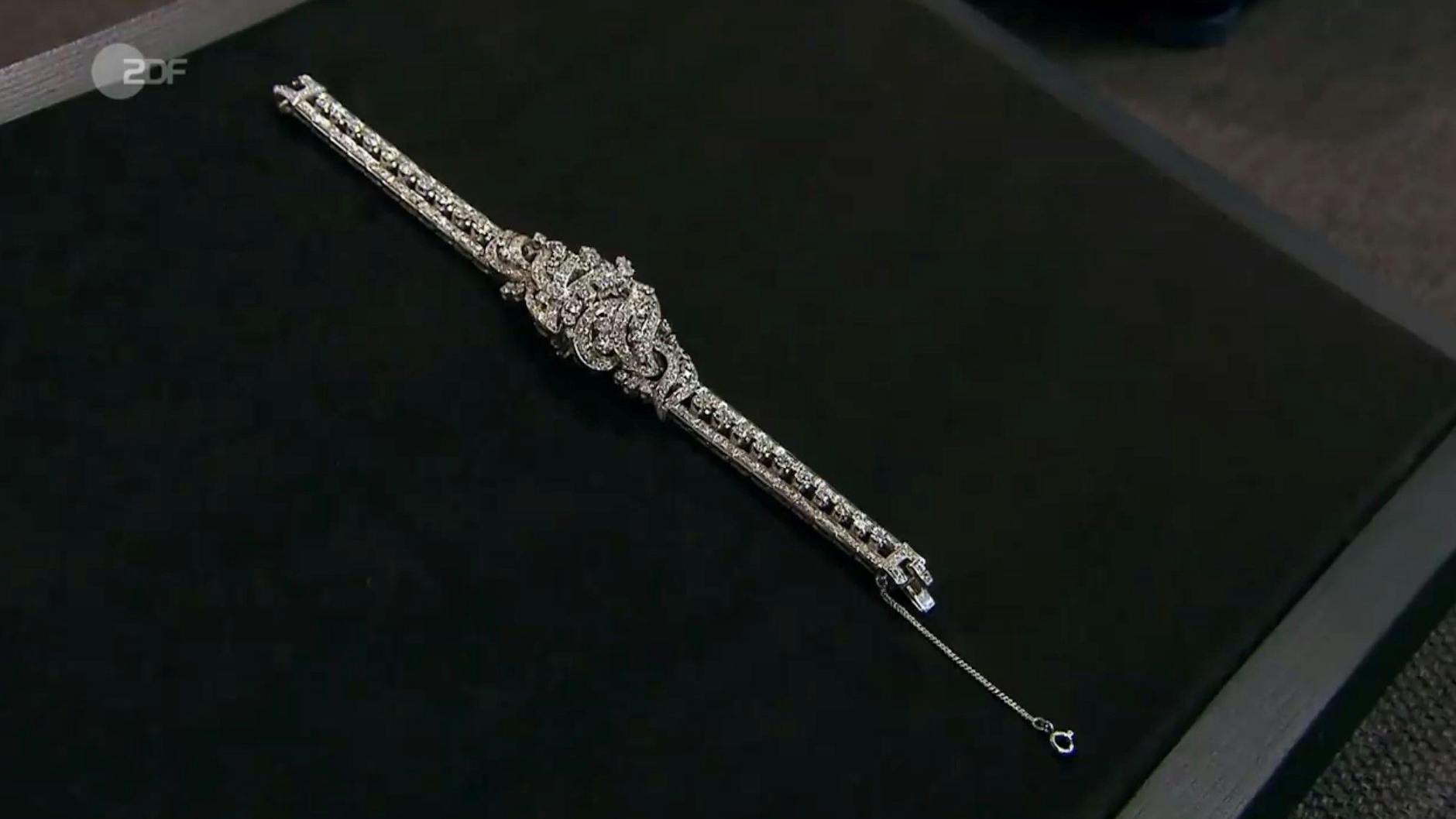 Dieses Armband soll bei „Bares für Rares“ verkauft werden.
