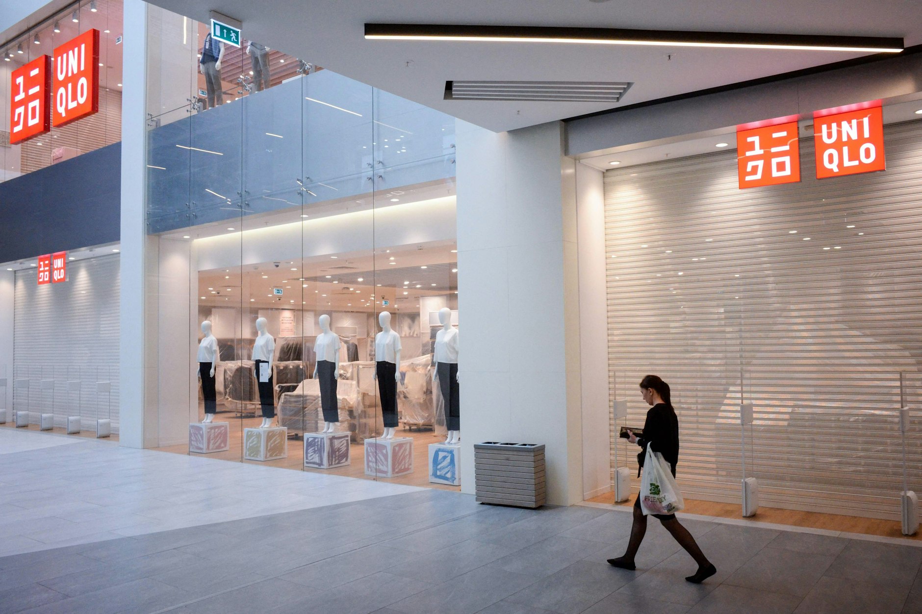 Shoppingmall in Moskau: Viele westliche Firmen haben sich aus Russland zurückgezogen.