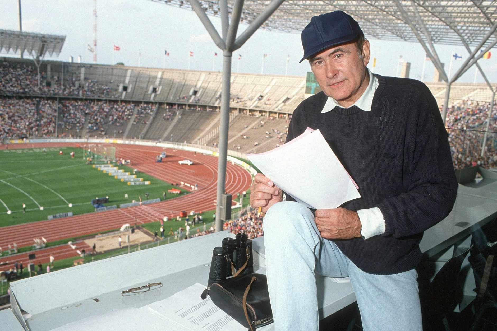 Reporter Heinz Florian Oertel berichtete vom ISTAF 1992 im Berliner Olympiastadion.