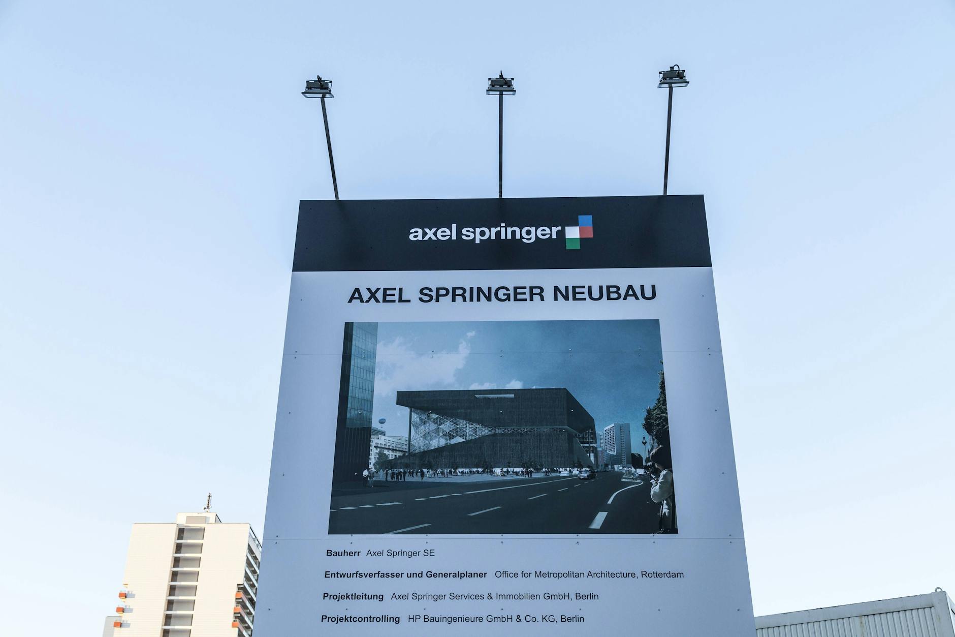 Der neue Todesstern der Axel Springer SE: Ist das die im Buch beschriebene dreieckige Baustelle?