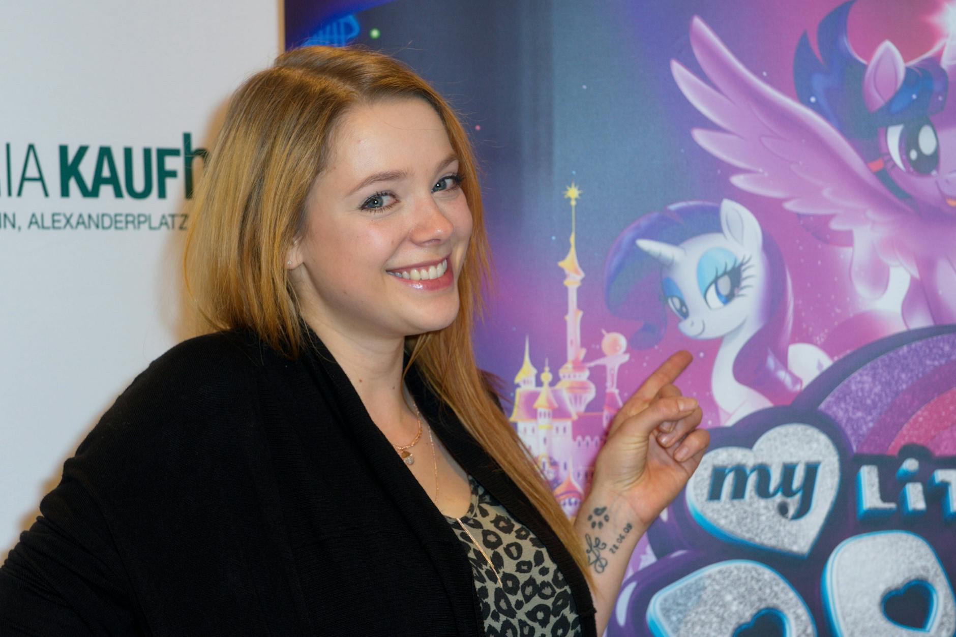 Anne Wünsche bei der Premiere des Kinofilms My Little Pony im Zoo-Palast. Berlin.
