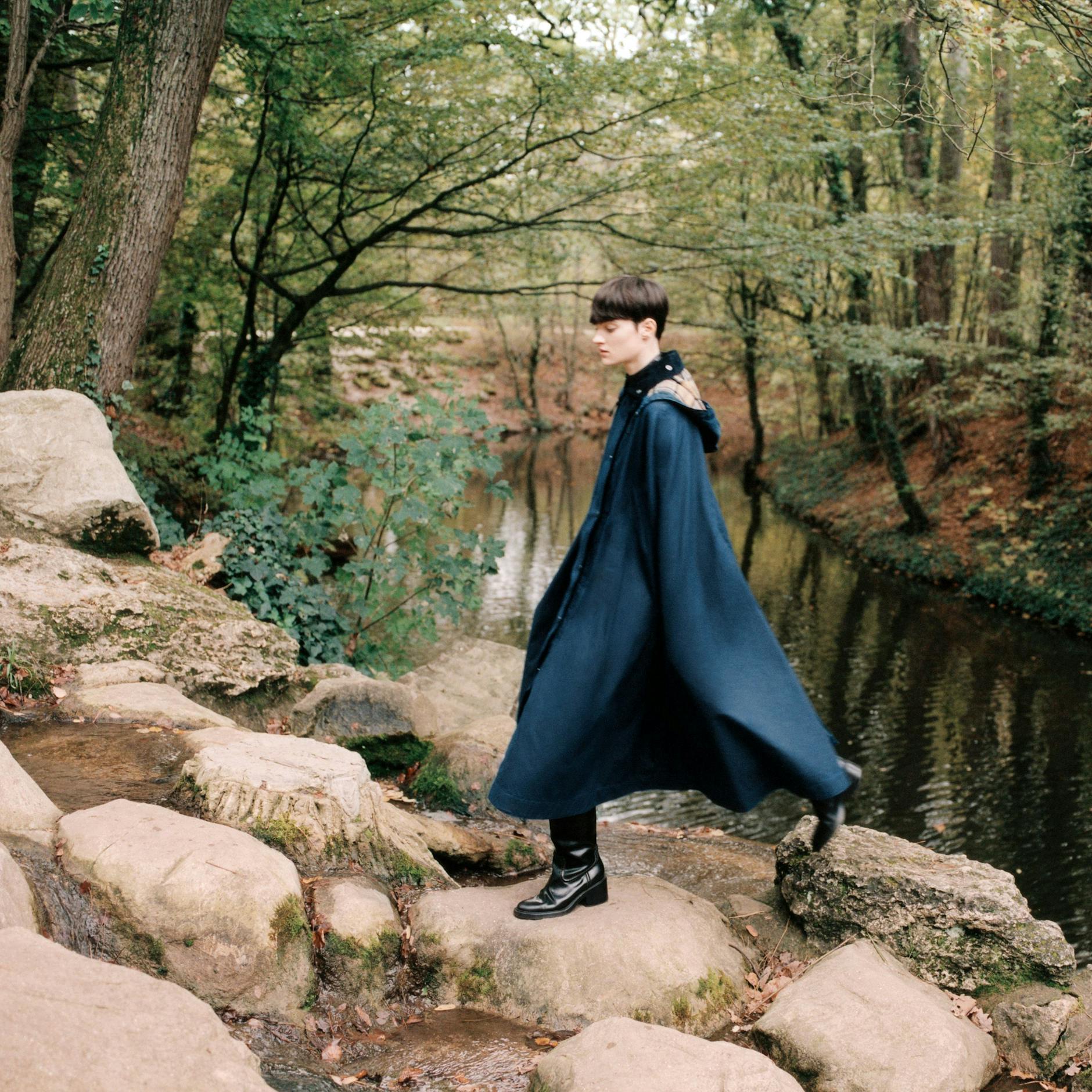 Image - Besser als Friesennerz: Wo man die schönsten Regenmäntel für den Frühling 2023 findet