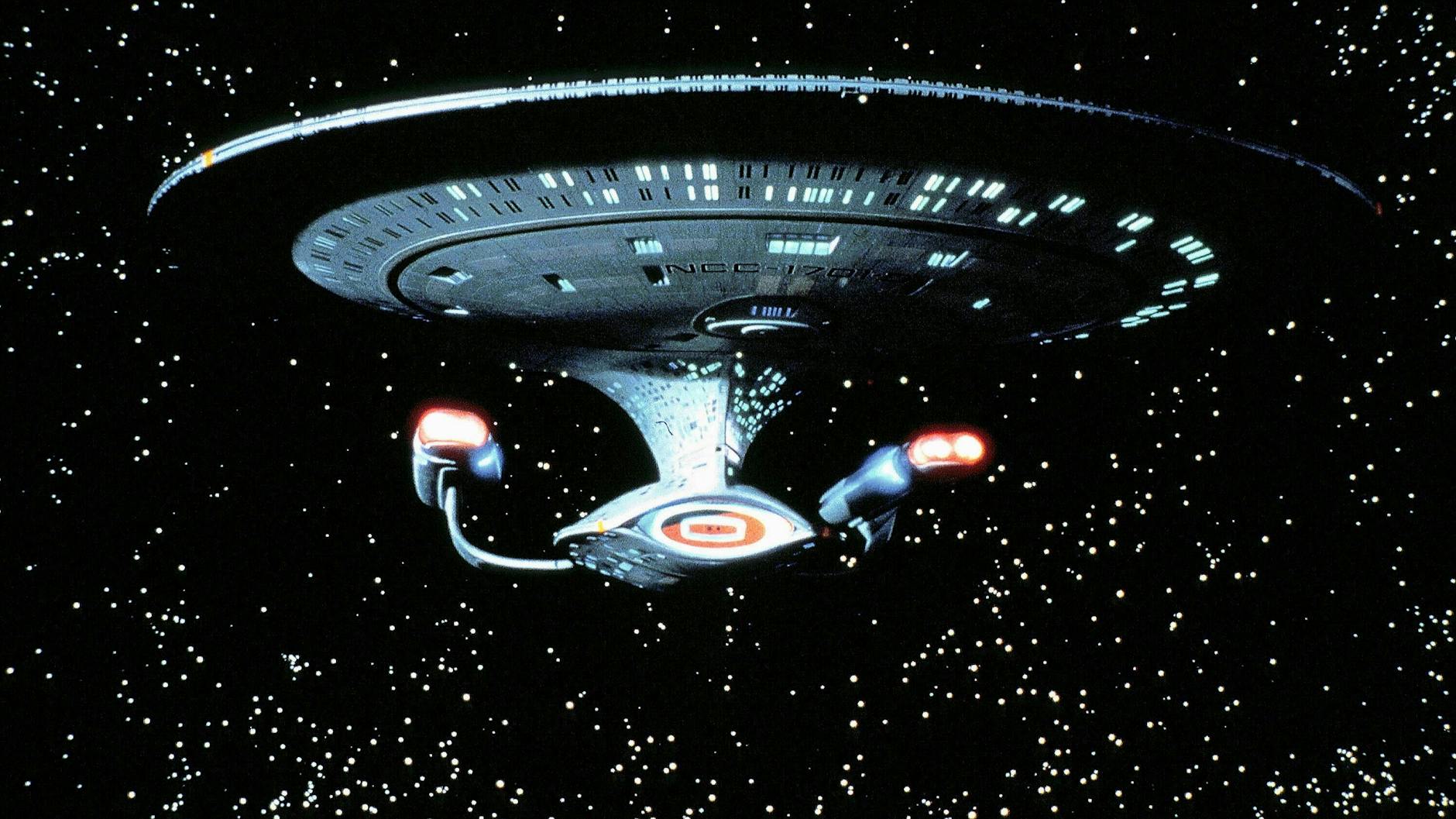 Die legendäre USS Enterprise NCC-1701-D aus der TV-Serie „Raumschiff Enterprise – Das nächste Jahrhundert“, die in den USA 1987 startete, 1990 erstmals in Deutschland lief.