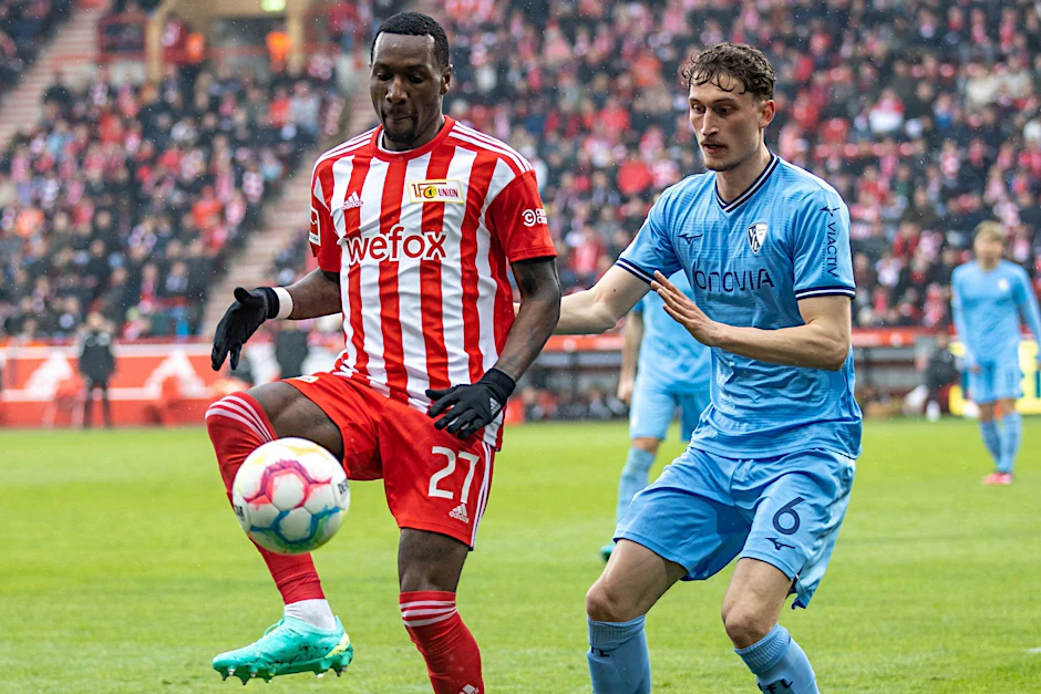Sheraldo Becker (l) und Union Berlin ließen im Kampf um die Champions-League-Teilnahme wichtige Punkte liegen.  