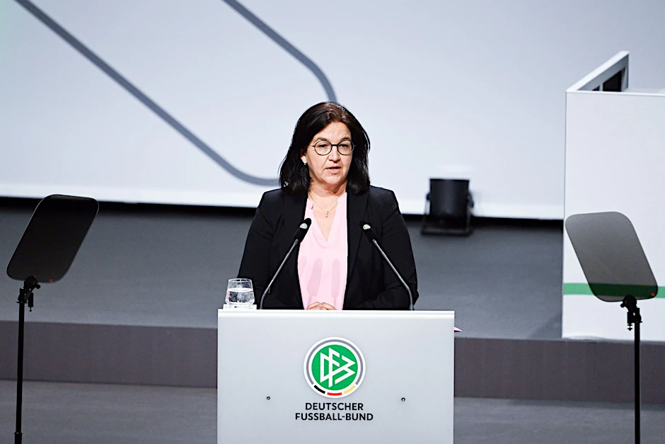 ARCHIV - DFB-Generalsekretärin Heike Ullrich führte die deutsche Delegation bei dem Treffen in Zürich an.  d