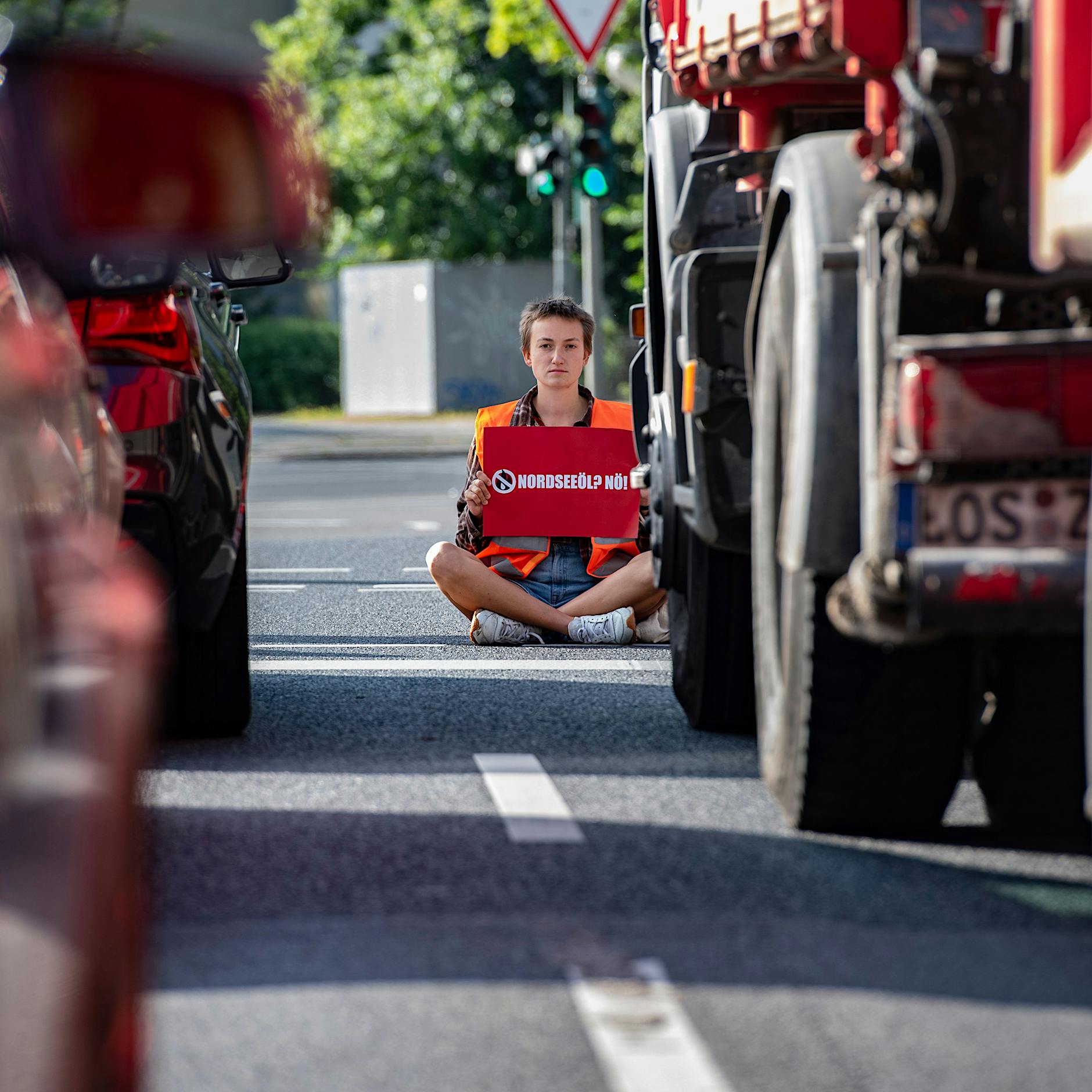 Ganz Berlin soll unter Klima-Klebern leiden, damit … Ja, was eigentlich?