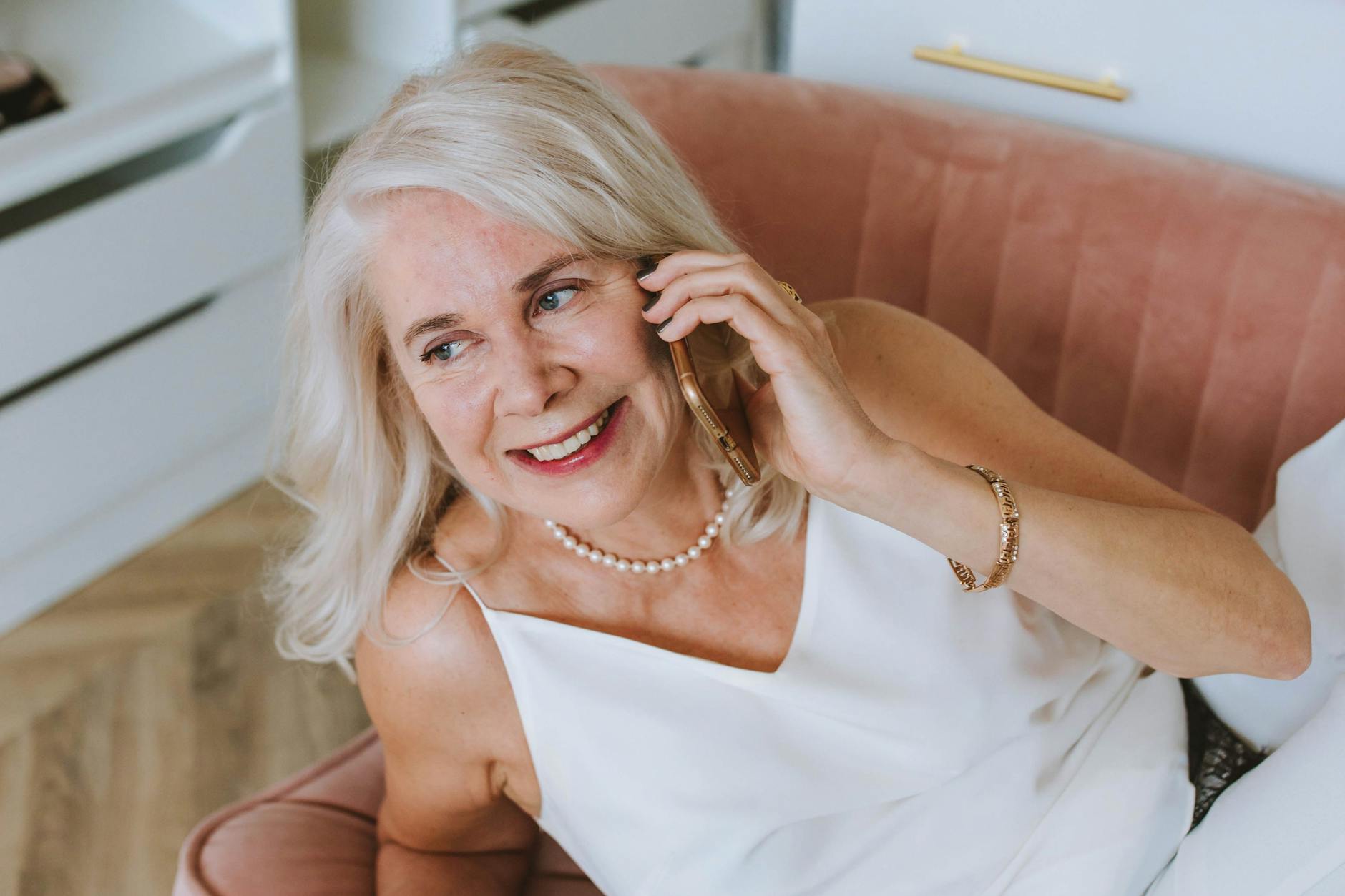 Eine Leserin will nach dem Tod ihres Mannes noch mal erotische Liebe erleben. Wie man das angehen kann, erklärt die Paartherapeutin. 