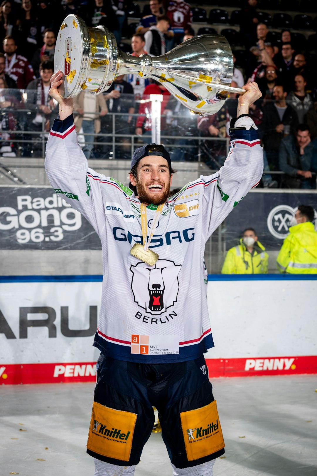 Comeback des Meisterspielers Eisbären Berlin holen Stürmer Byron zurück