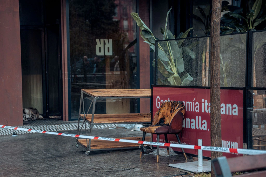 Flambierte Pizza verursacht Brand – zwei Tote und zwölf Verletzte in Restaurant