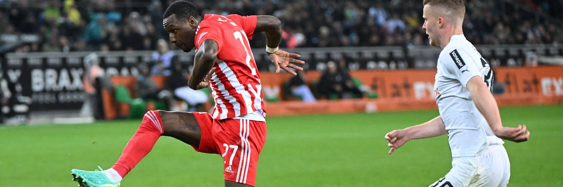 Sheraldo Becker markiert das Tor des Tages für den 1. FC Union beim 1.0 in Mönchengladbach.