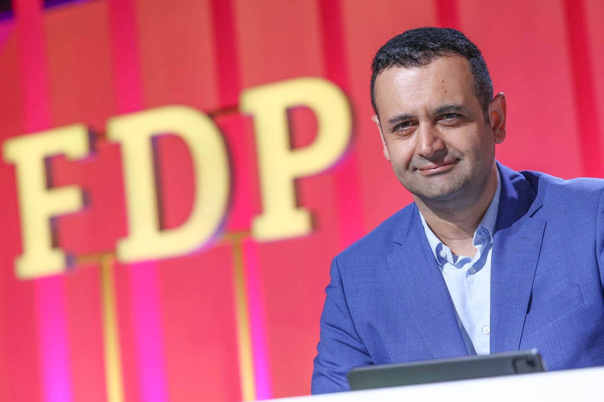 Bijan Djir-Sarai, FDP-Generalsekretär, beim  Bundesparteitag seiner Partei.  