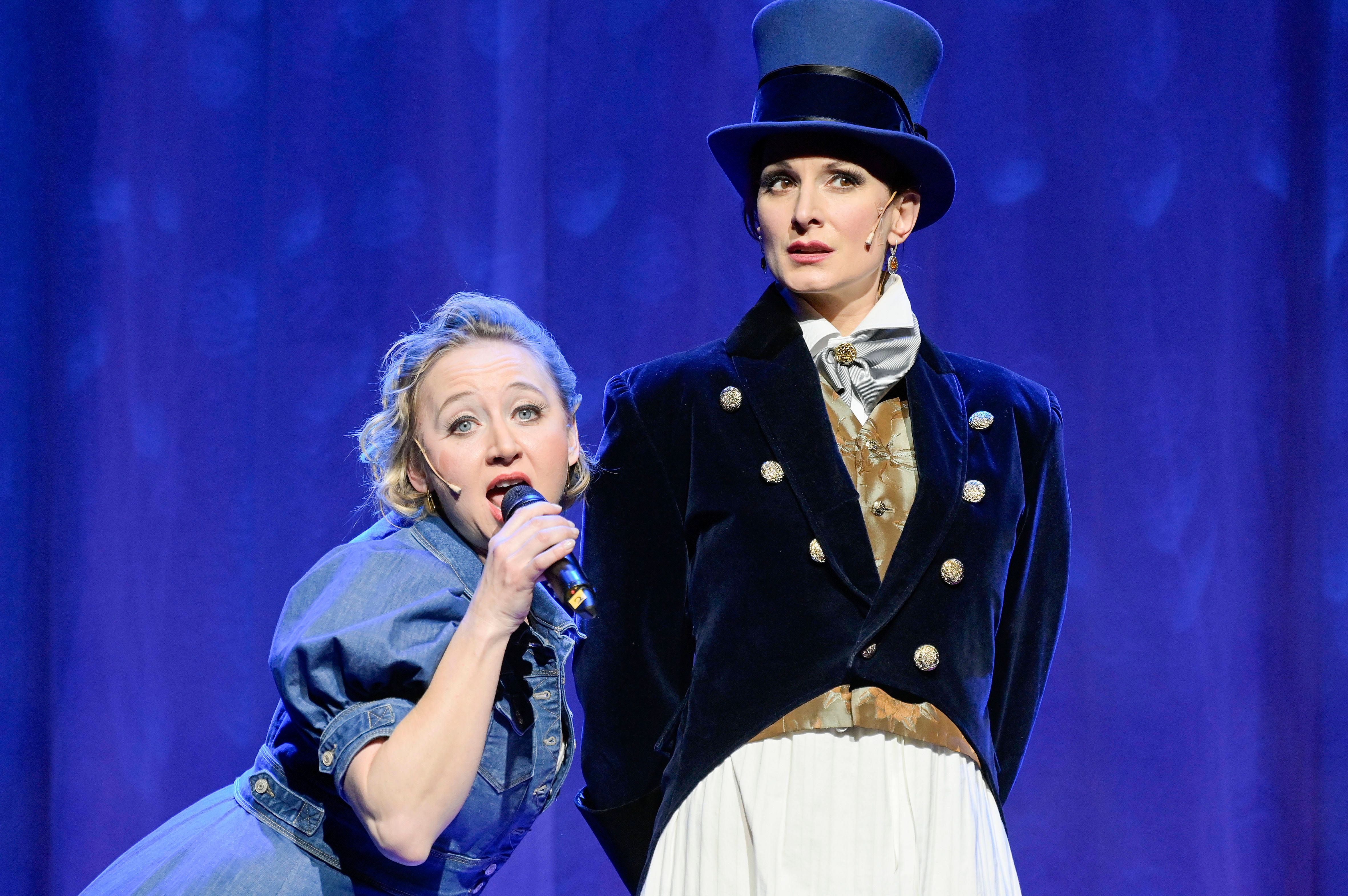 Image - Na bitte! Anna Maria Mühe traut sich und macht Theater