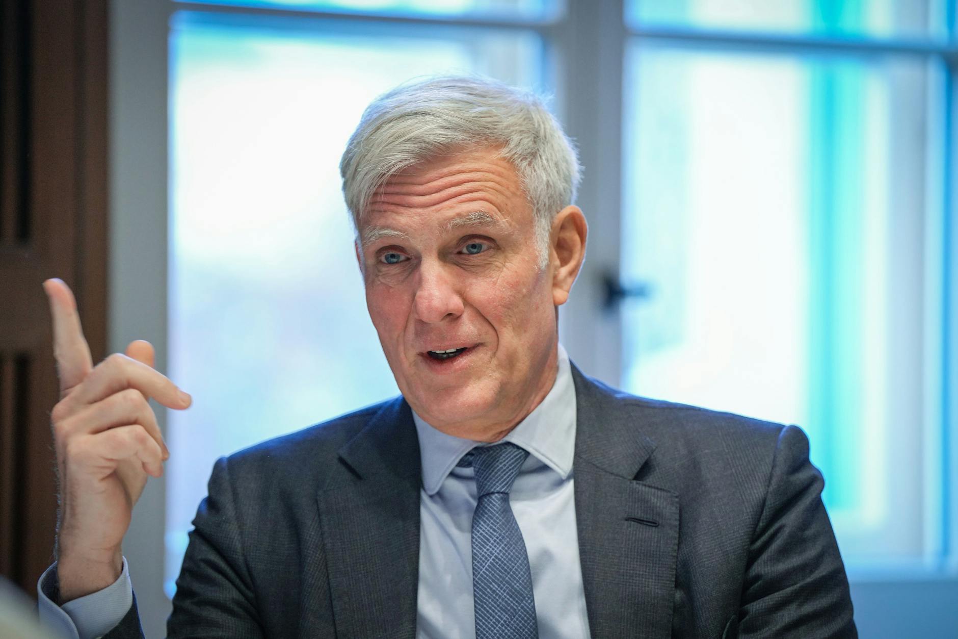 Der bisherige Wirtschaftssenator Stephan Schwarz (parteilos).