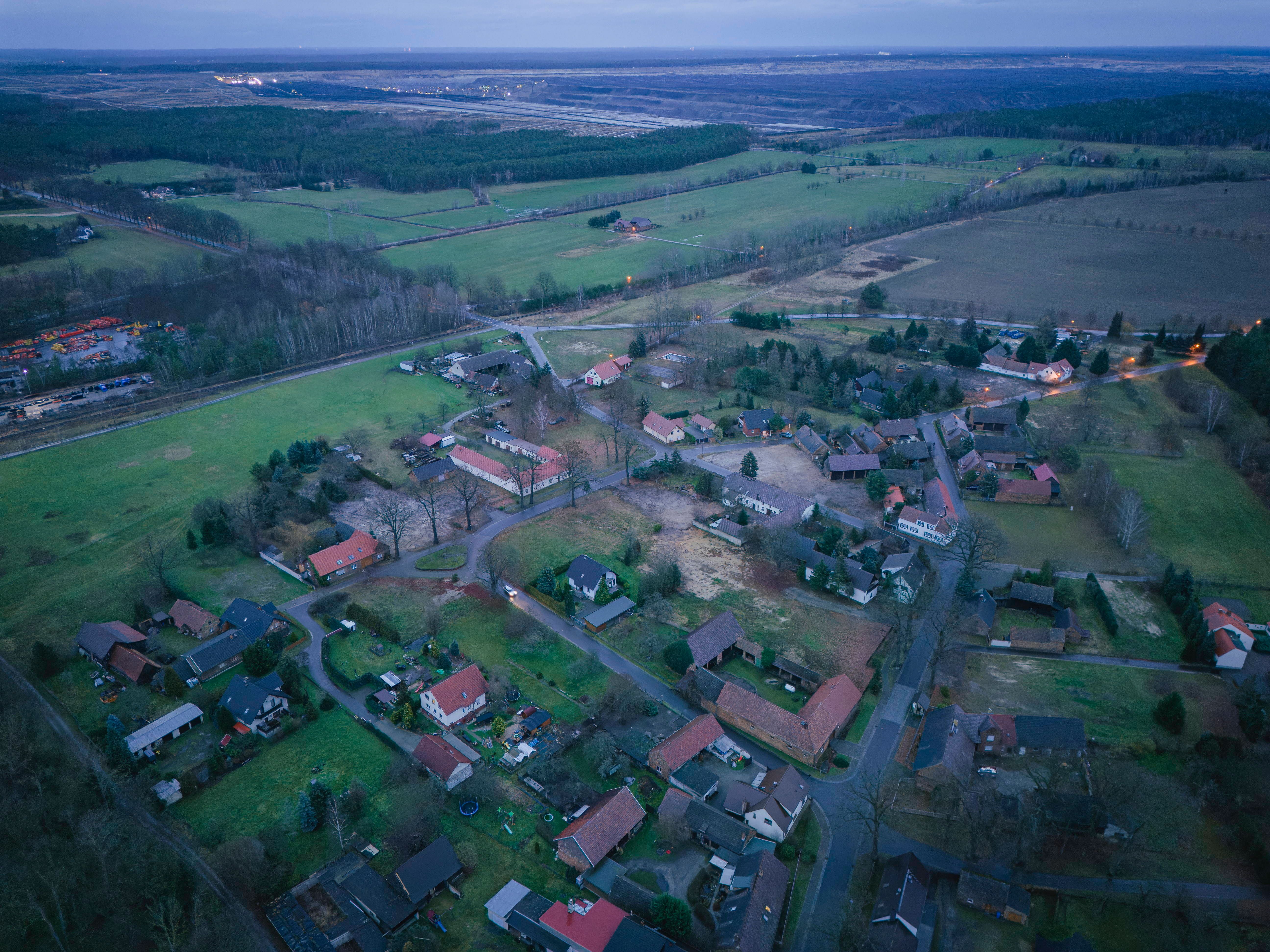 Image - Protest gegen Klimacamp – dieses Dorf will abgebaggert werden!