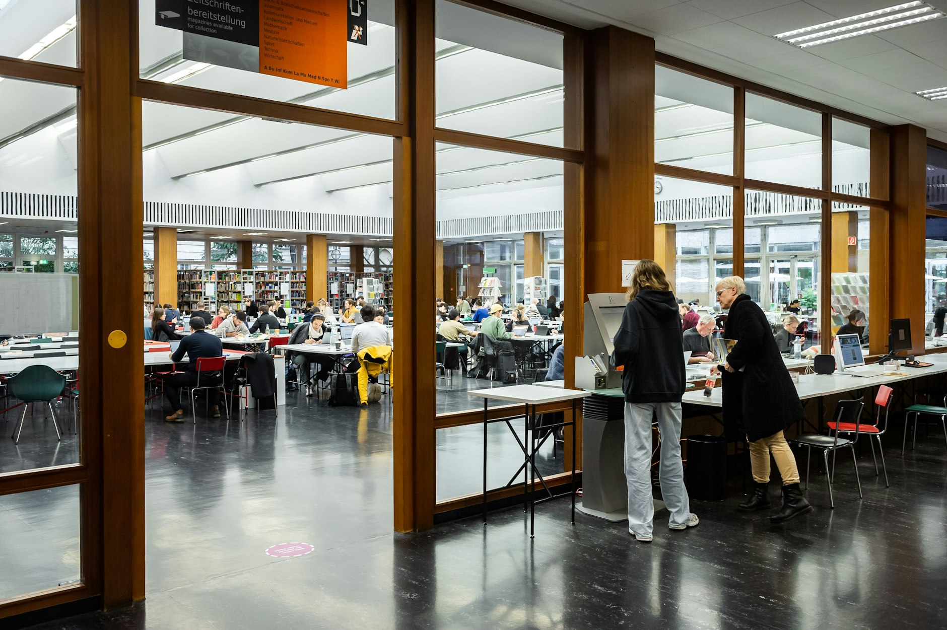 Bibliotheken sind keine Kaufhäuser, sie sollten sonntags öffnen dürfen