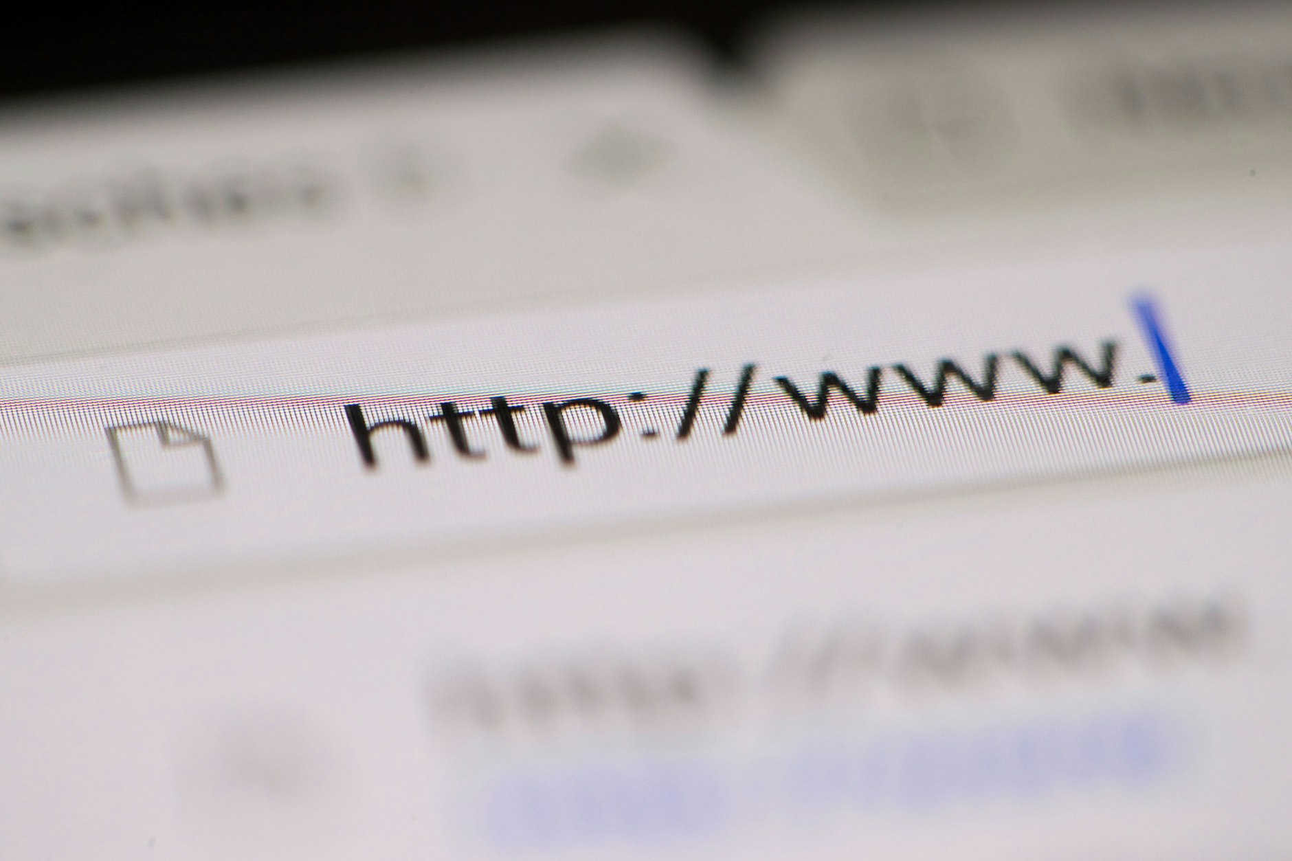 Das Internet veränderte fast alles - vom Einkaufsverhalten bis zum Liebesleben.