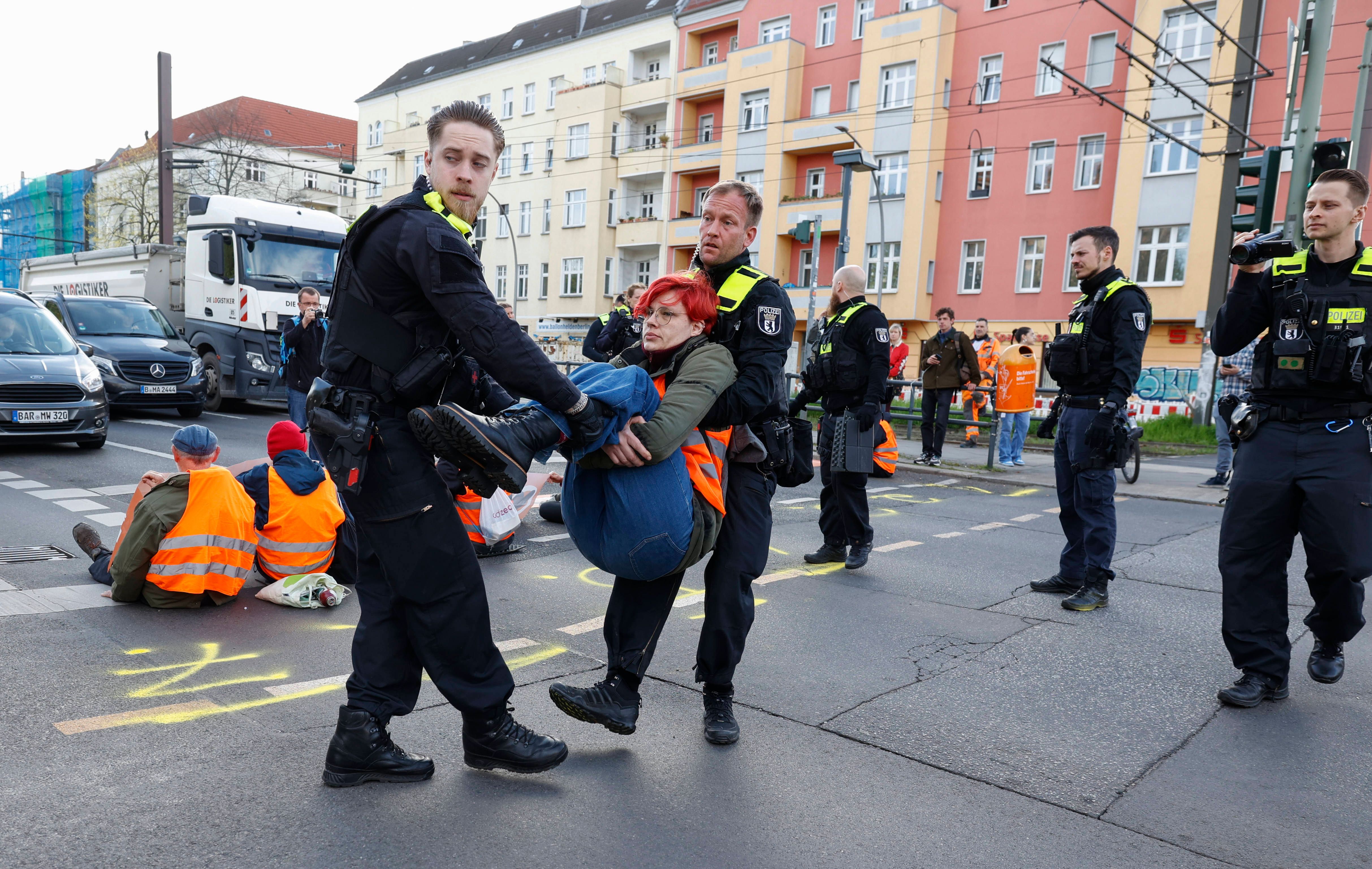 Image - Letzte Generation jubelt – doch 50 Klima-Klebern droht der Knast