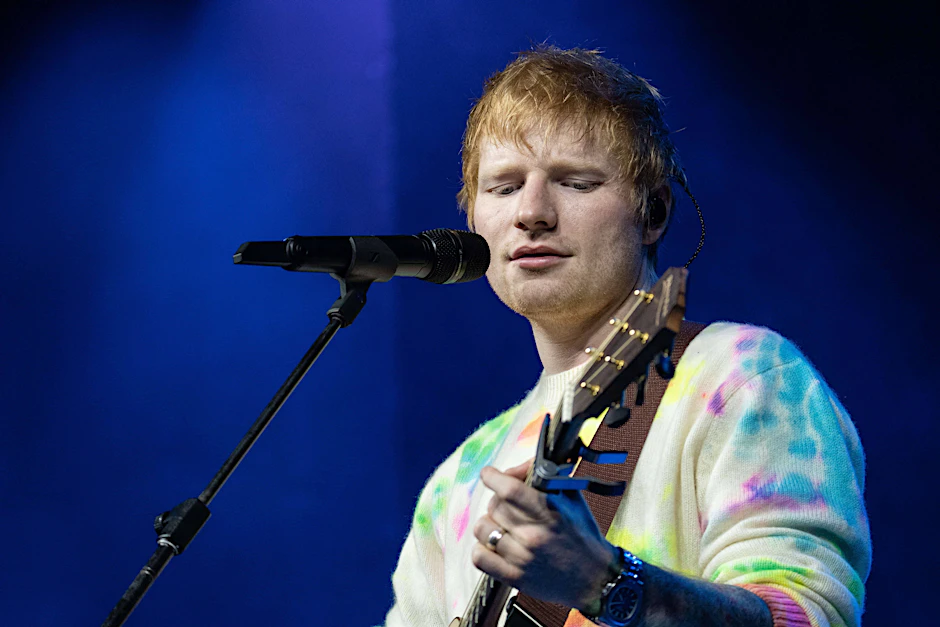 Der britische Sänger Ed Sheeran bei einem Bühnenauftritt&nbsp;