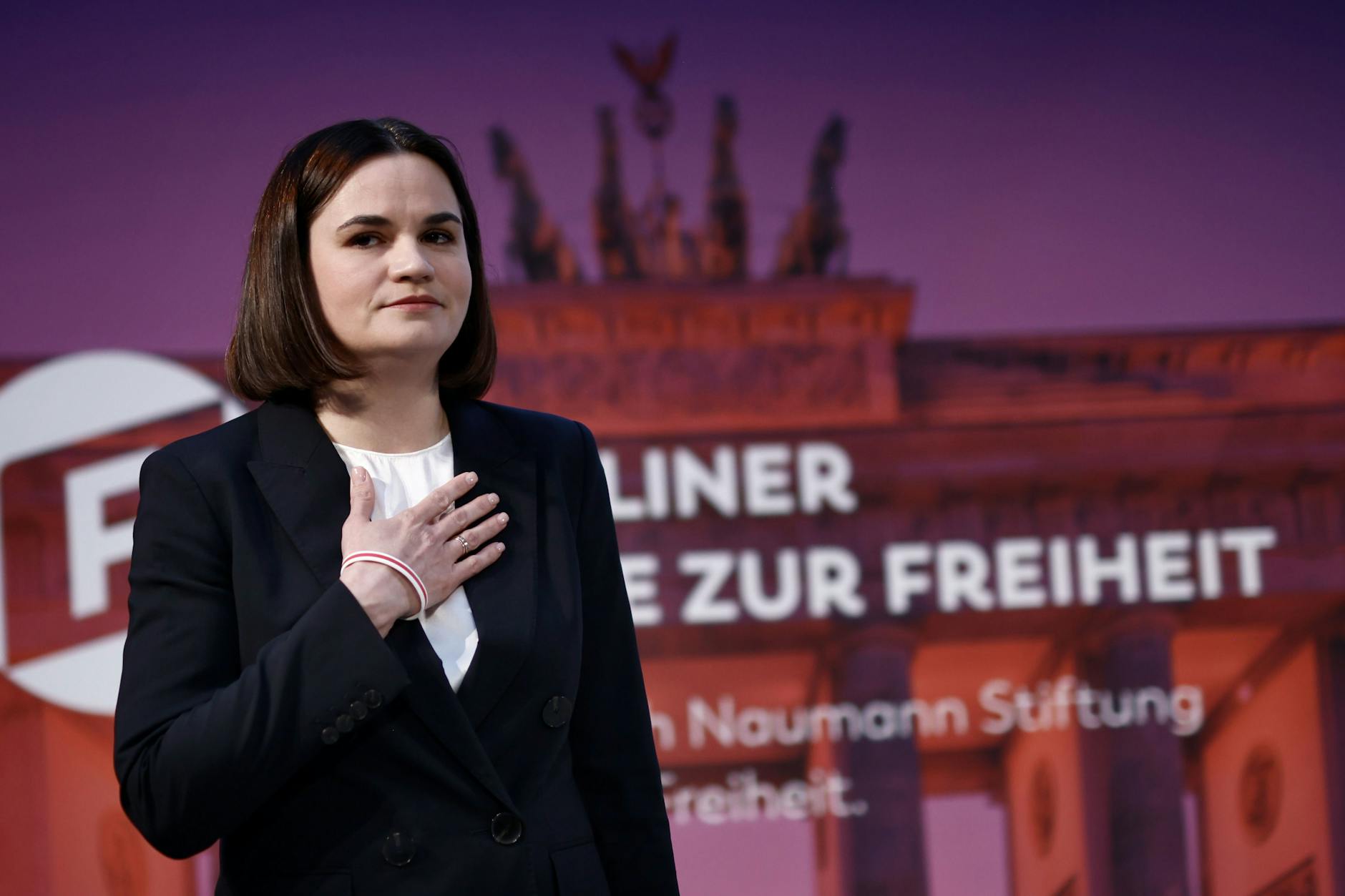 Die belarussische Oppositionsführerin Swetlana Tichanowskaja am Montagabend bei der Veranstaltung der Friedrich-Naumann-Stiftung