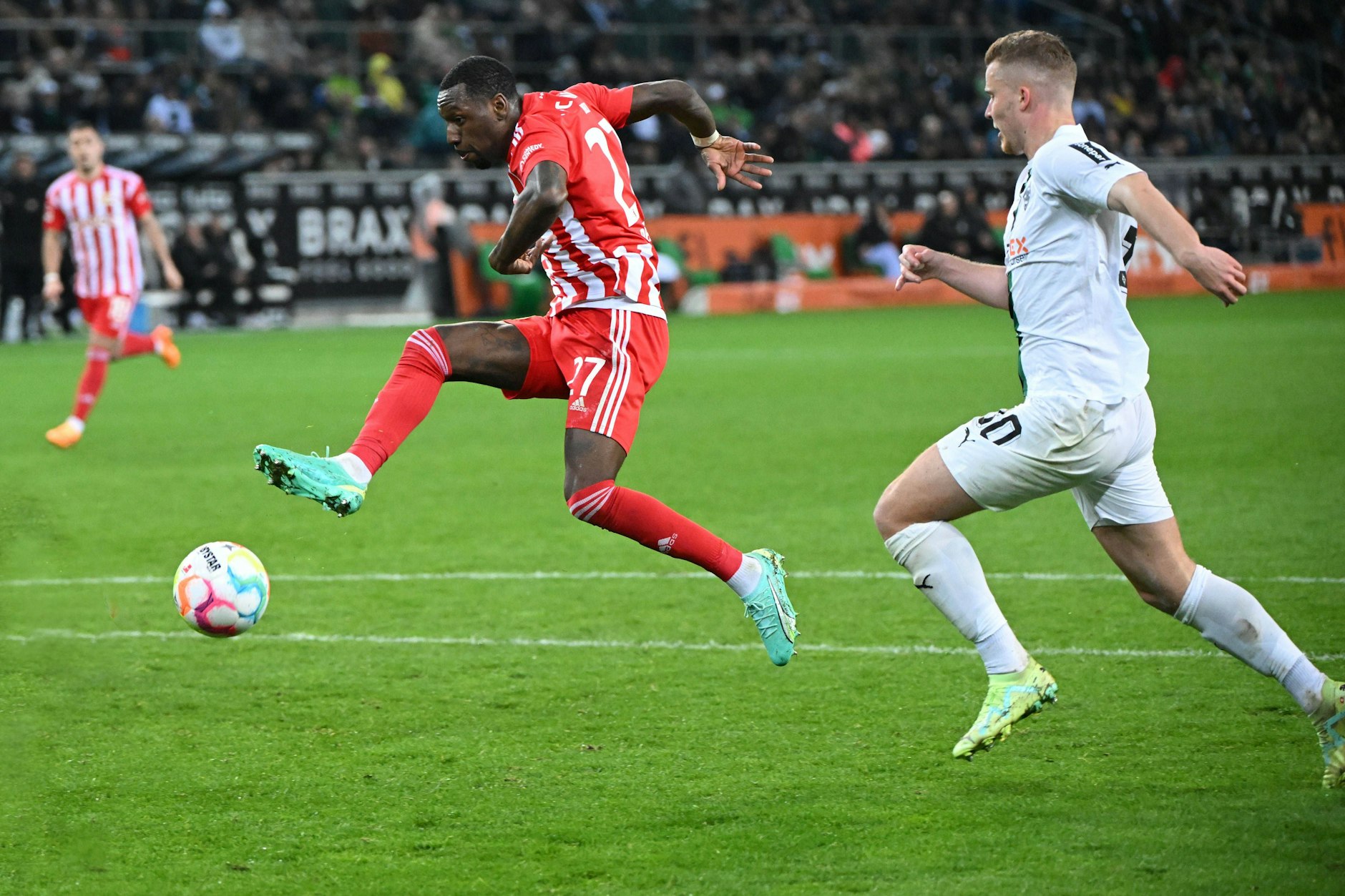 Mit seinem Tor bei Borussia Mönchengladbach zeigte sich Sheraldo Becker (l.) mal wieder für das wichtige 1:0 des 1. FC Union Berlin verantwortlich.