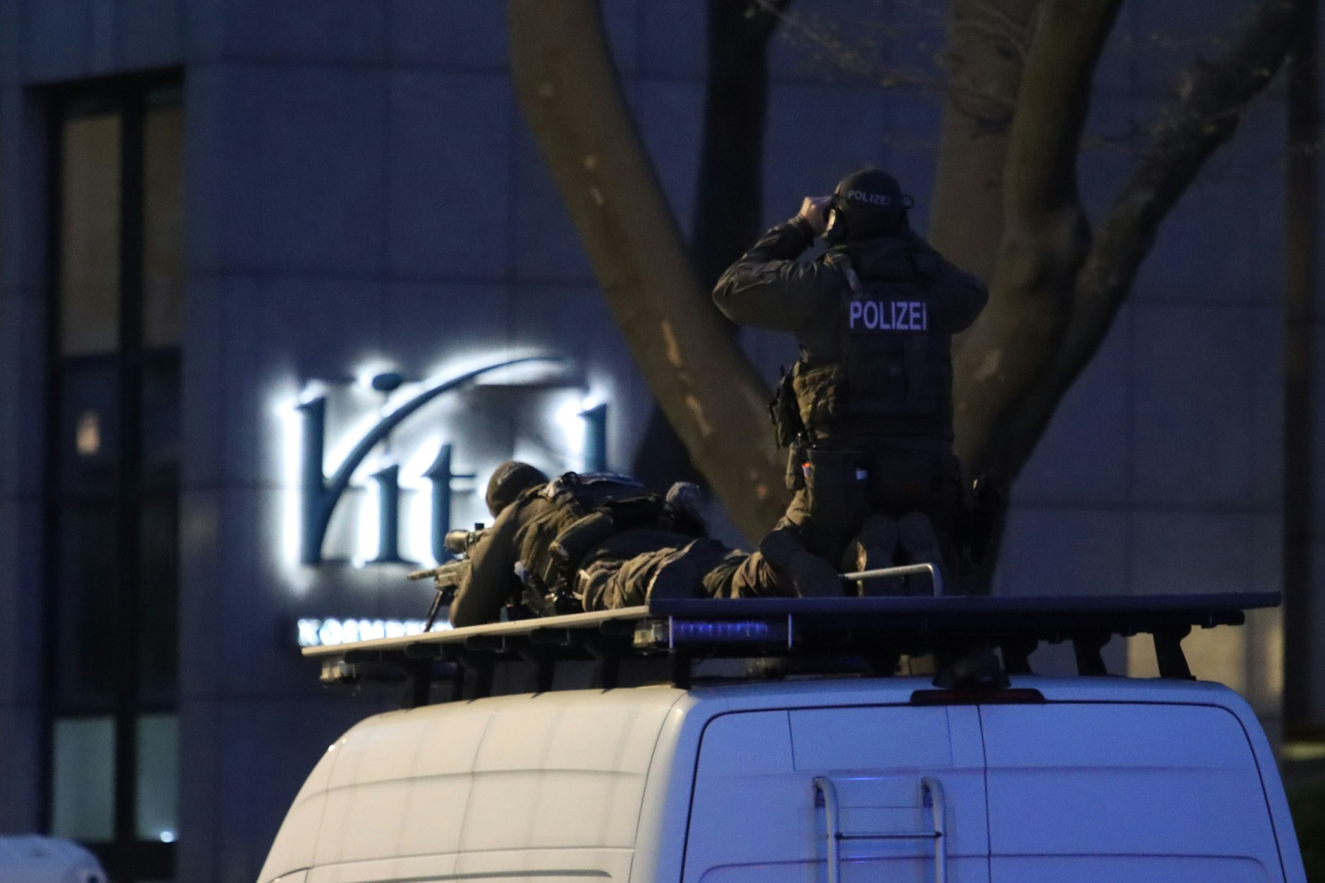 Beamte des SEK in Stellung