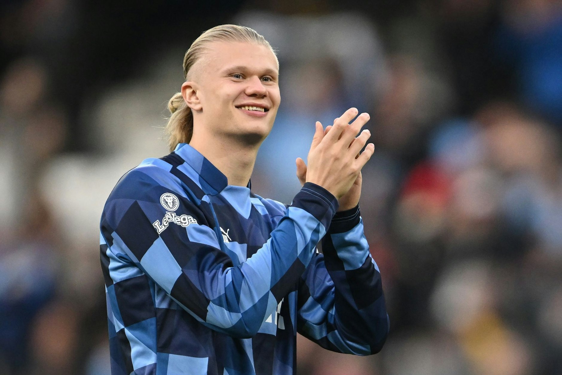 ARCHIV - Manchester City will Superstar Erling Haaland langfristig an sich binden. ire/dpa