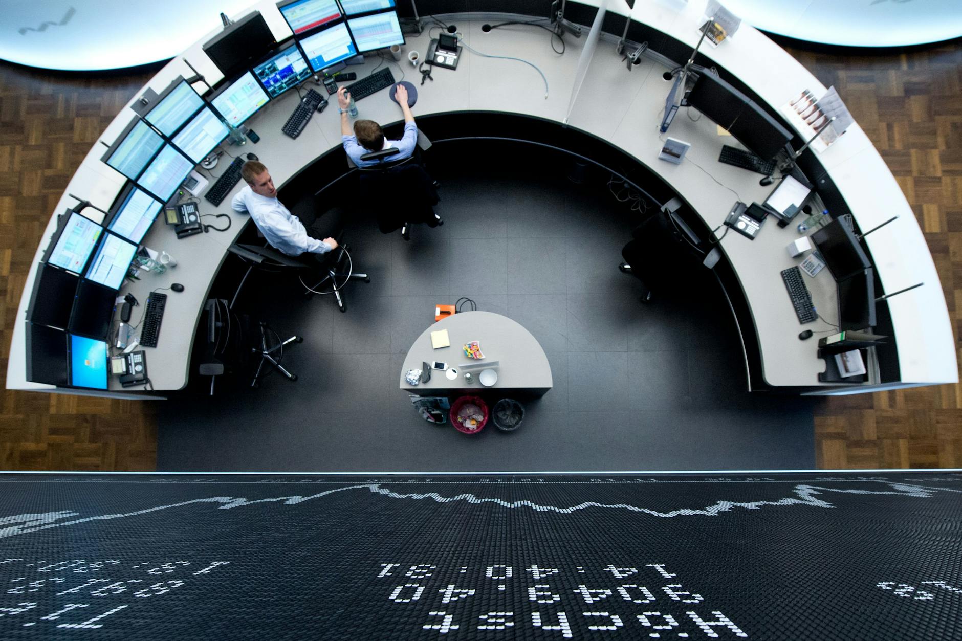 Theorie trifft Praxis: In der Krise herrscht bei Anhängern der Mainstream-Ökonomie Ratlosigkeit.