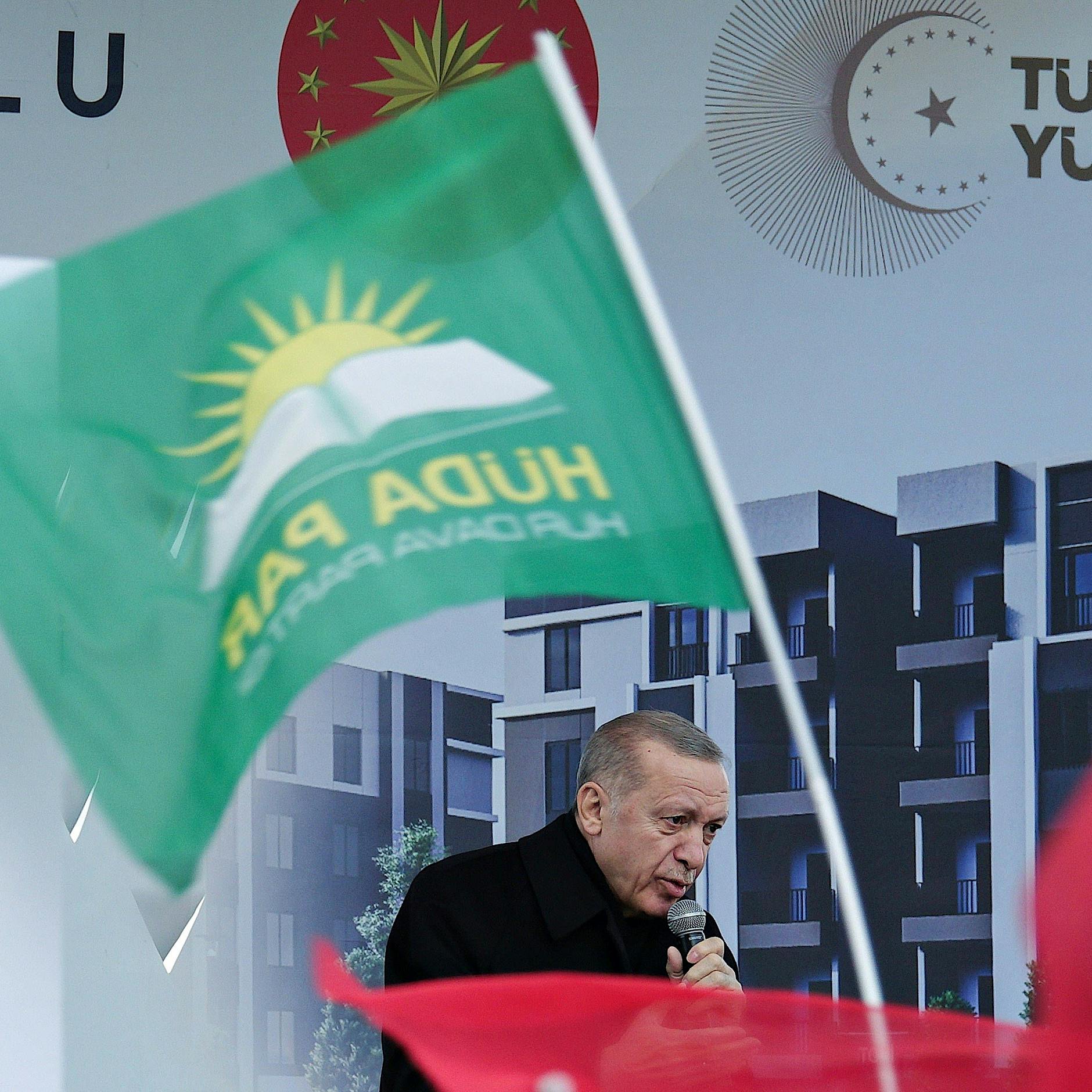 Kurz vor der Wahl: Türkei nimmt bei „Antiterror-Operation“ mehr als 100 Menschen fest