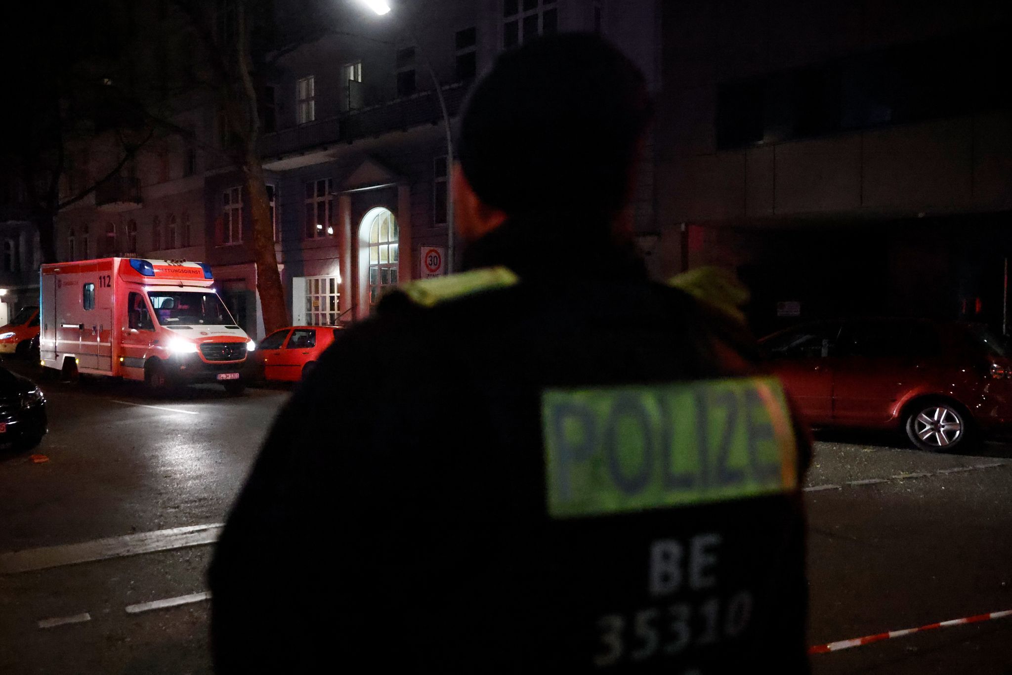 UPDATE! Geisel-Drama in Schöneberg beendet: Täter tot!