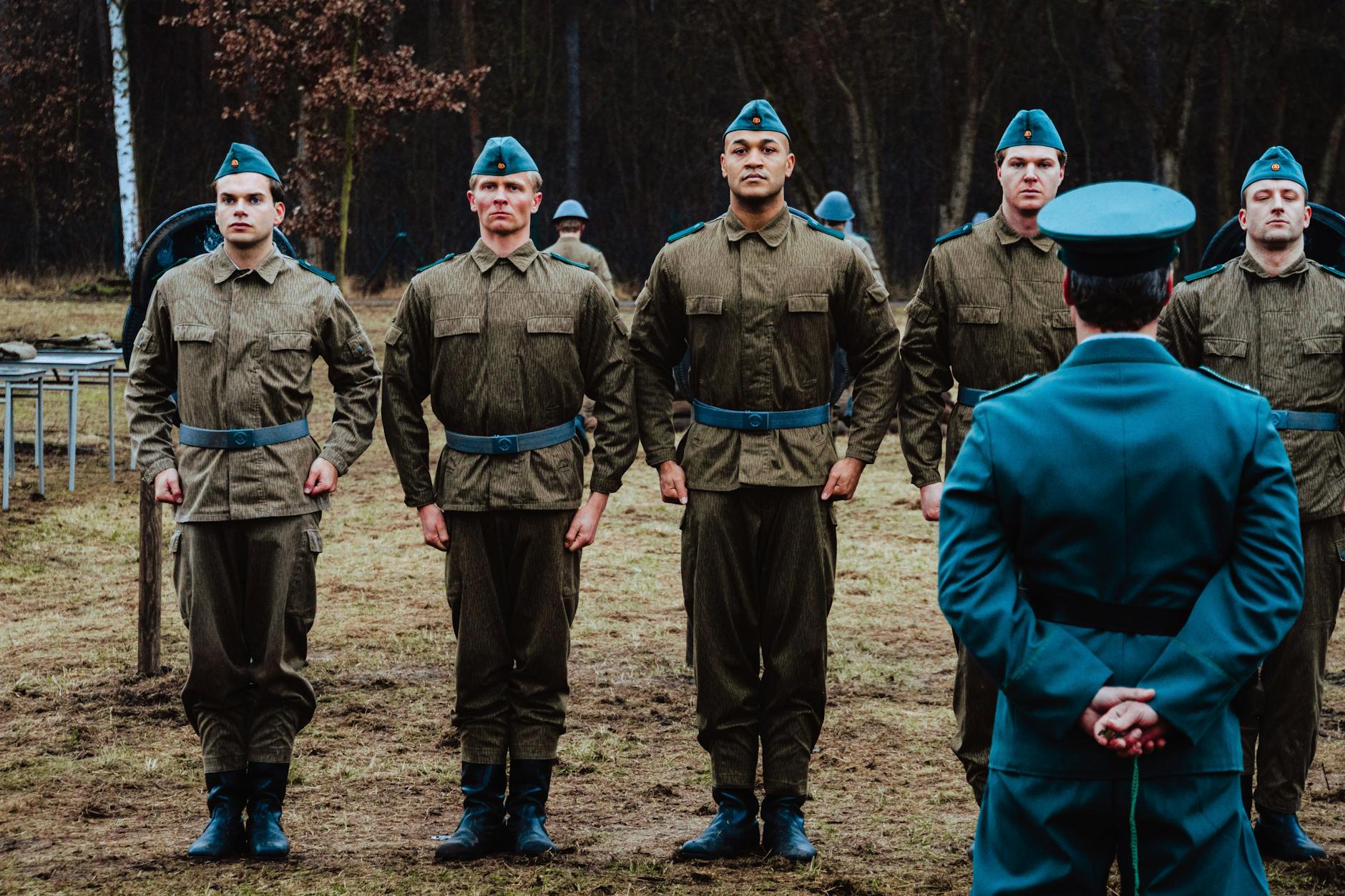 Sam bei der Ausbildung zum Volkspolizisten