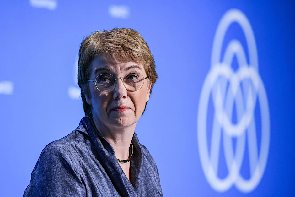ARCHIV - Thyssenkrupp-Vorstandschefin Martina Merz zieht sich vorzeitig vom Chefposten des Stahlkonzerns zurück.  
