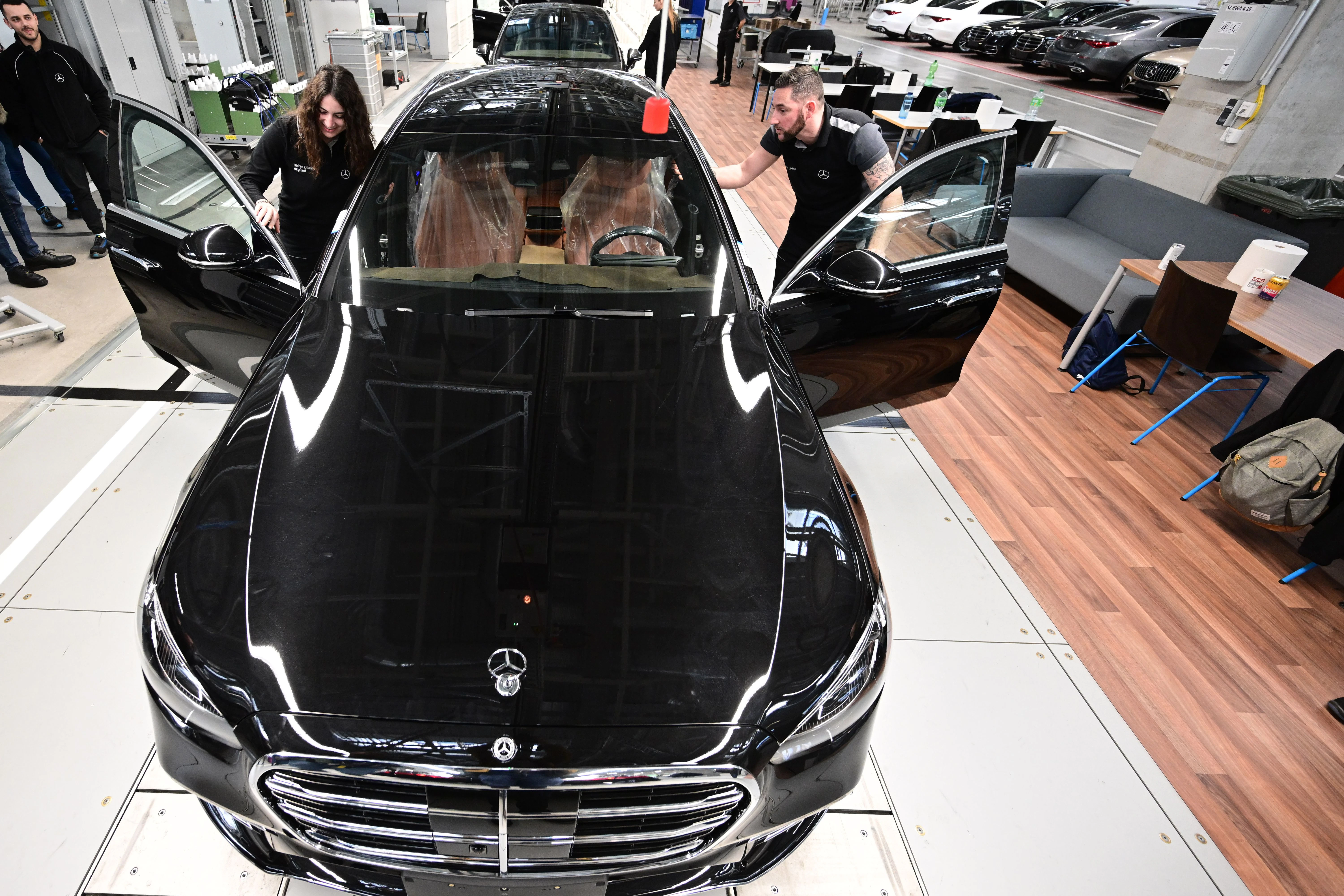 Luxusgüter wie der Mercedes-Maybach sind weiterhin beliebt in Russland.