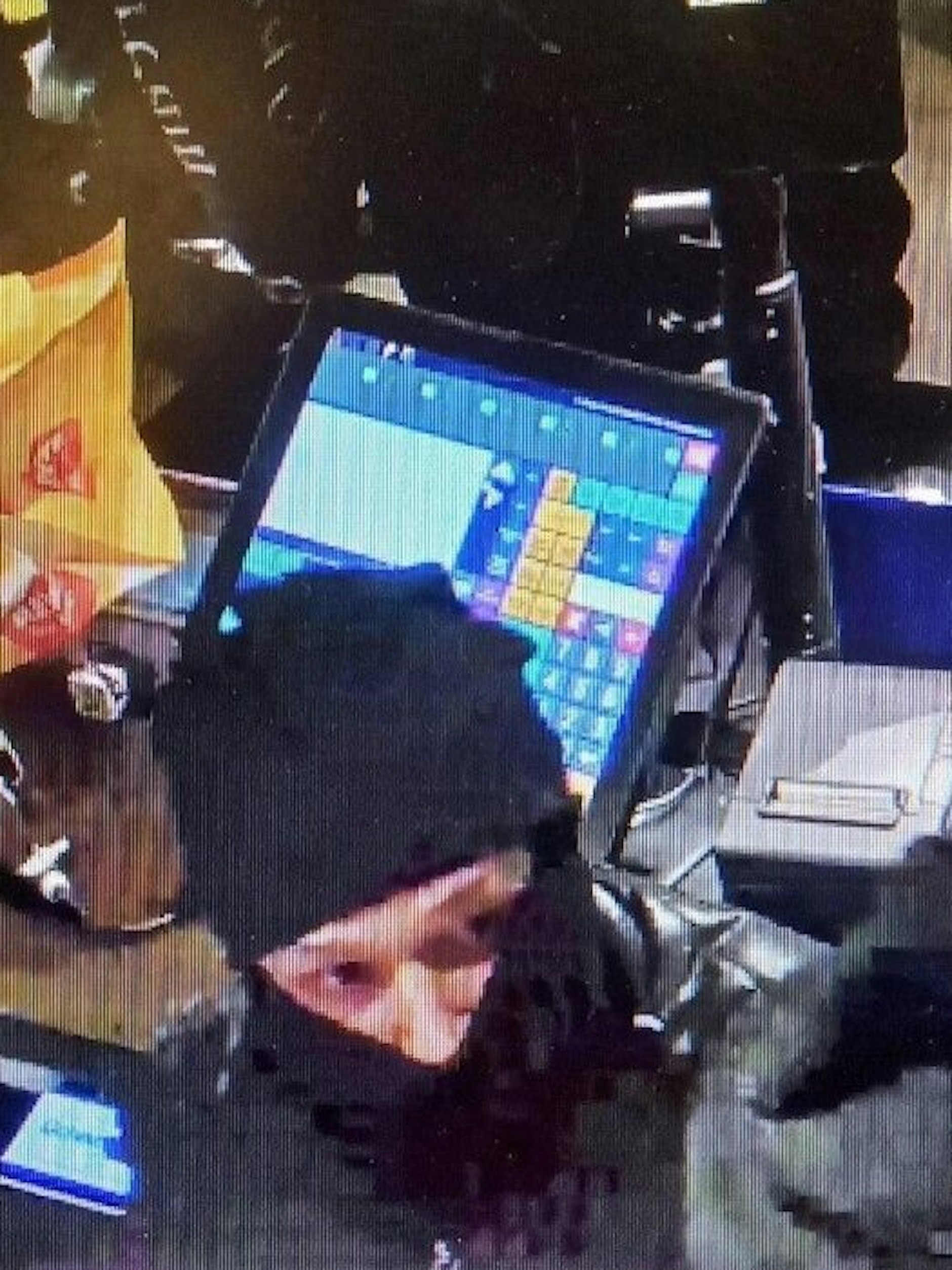 Wer kann der Polizei sachdienliche Hinweise zu den Räubern geben?