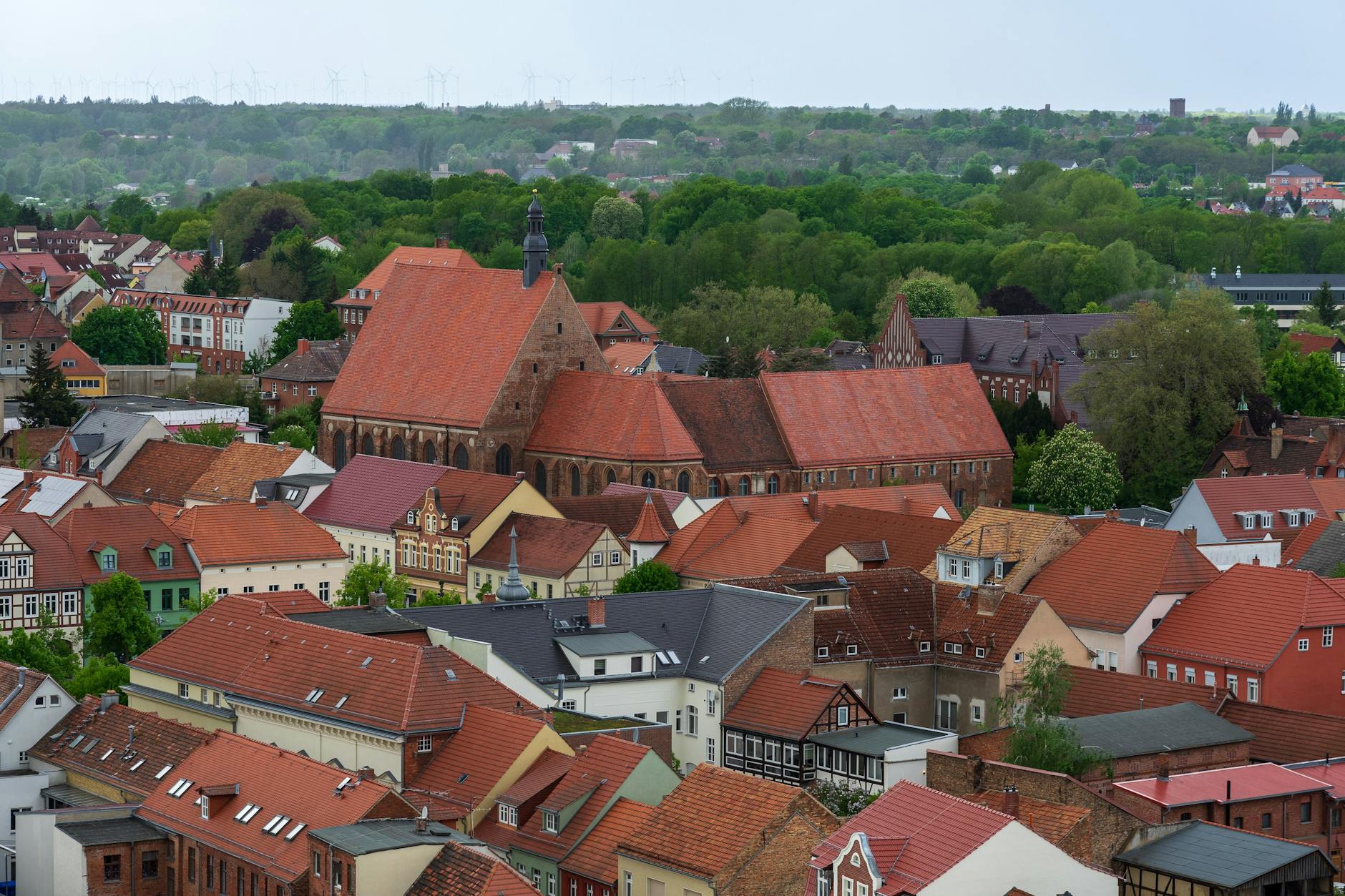 Die Altstadt von Jüterbog: Angeblich soll sich in der brandenburgischen Kleinstadt eine tödliche Bluttat ereignet haben. Doch die Polizei weiß von nichts.