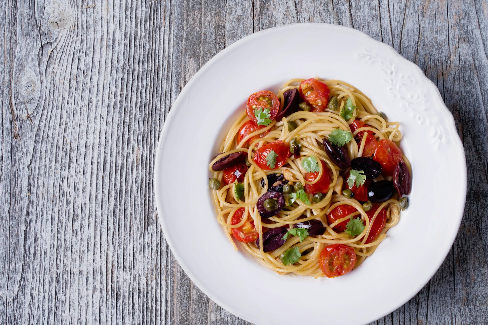 Die Spaghetti „nach Hurenart“ heißen in Italien Spaghetti alla puttanesca.