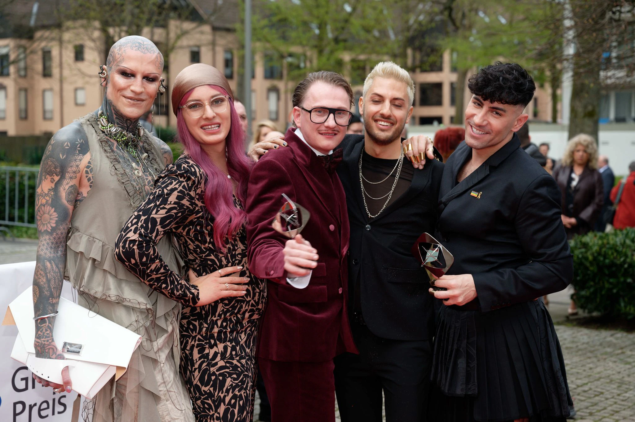 Das Ensemble von «Queer Eye Germany» erhält den Preis in der Kategorie «Unterhaltung».  