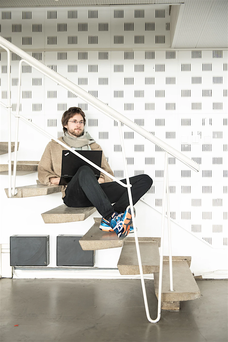 Felix Niemeyer studiert an der TU Berlin. Er hat einen Telegrambot als Mediator programmiert, ChatGPT liefert das Sprachmodell.