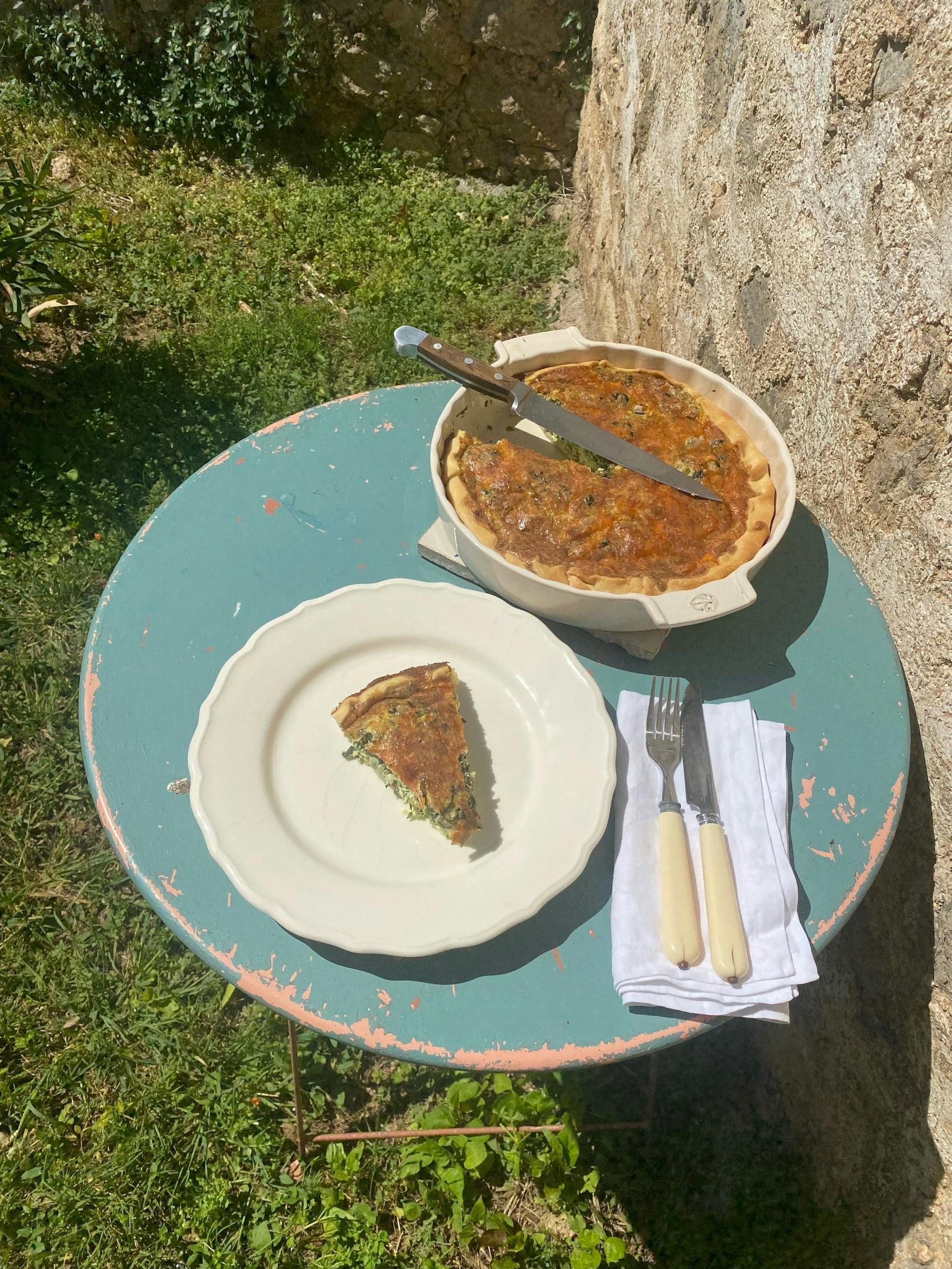 Diese Coronation Quiche soll das Königreich simultan essen. Wir haben sie für Sie probiert.