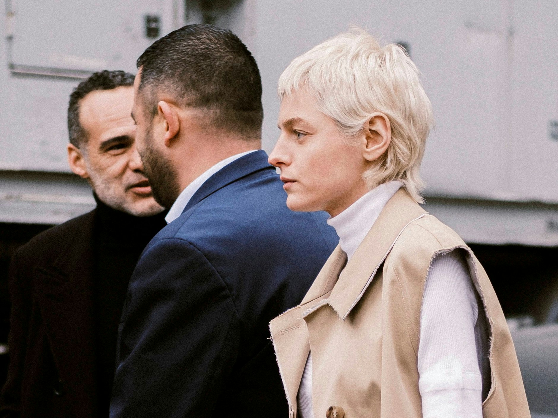 Der heißeste Frauenhaarschnitt der Saison befindet sich derzeit auf dem Haupt der englischen Schauspielerin Emma Corrin.&nbsp;