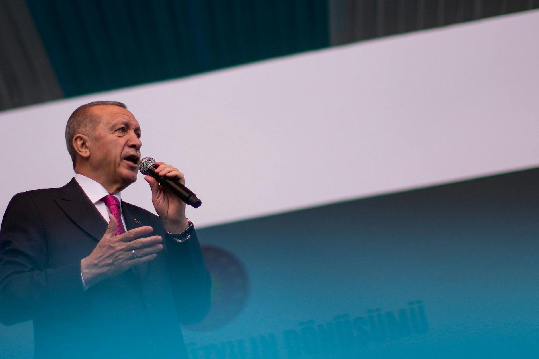 Recep Tayyip Erdogan, Präsident der Türkei und Präsidentschaftskandidat, hält eine Rede während einer Wahlkampfveranstaltung. 