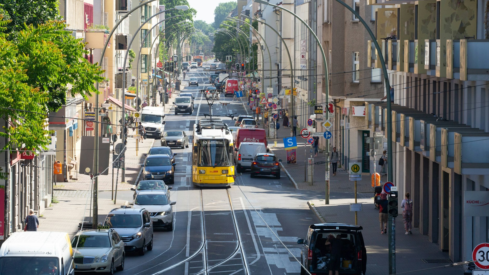 Die Florian-Geyer-Straße, die komplett gesperrt wird, geht von der Dörpfeldstraße ab.