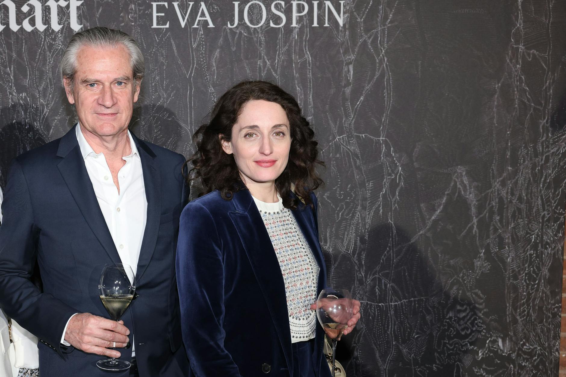 Eva Jospin mit Ruinart-Chef Frédéric Dufour beim Opening in Berlin.