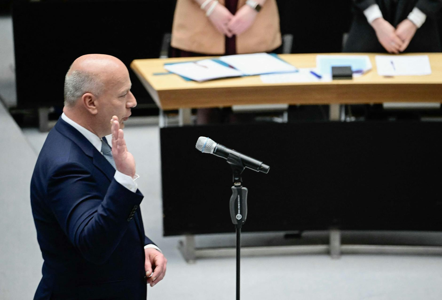 Kai Wegner nimmt die Wahl an und wird vereidigt