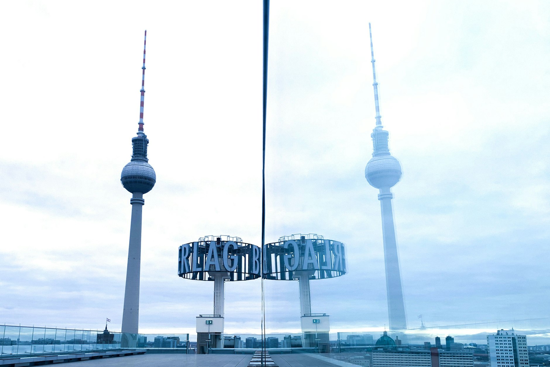 Das Dach des Hauses des Berliner Verlags