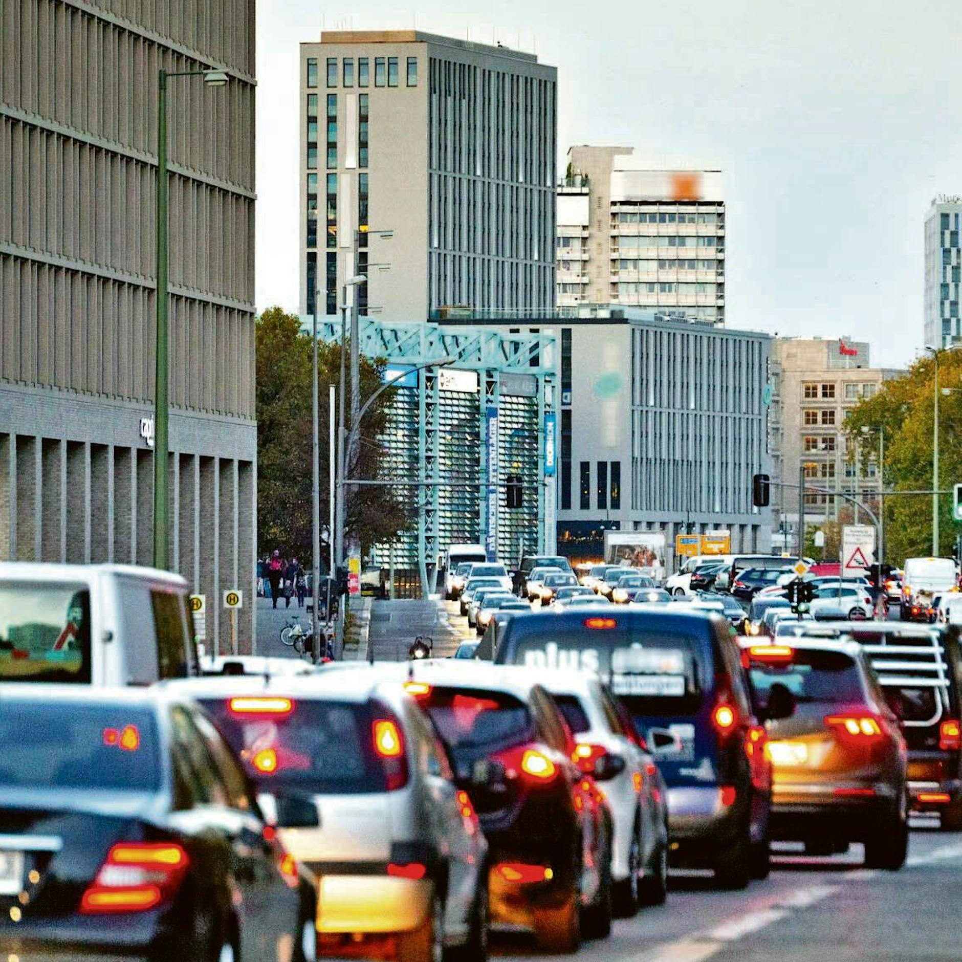 Klimakleber, Demos: Hier stockt der Verkehr in Berlin am langen Wochenende