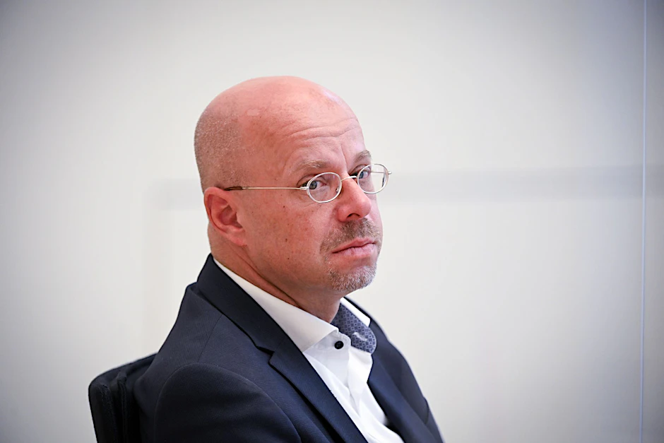 ARCHIV - Andreas Kalbitz (parteilos) sitzt im Brandenburger Landtag.  a