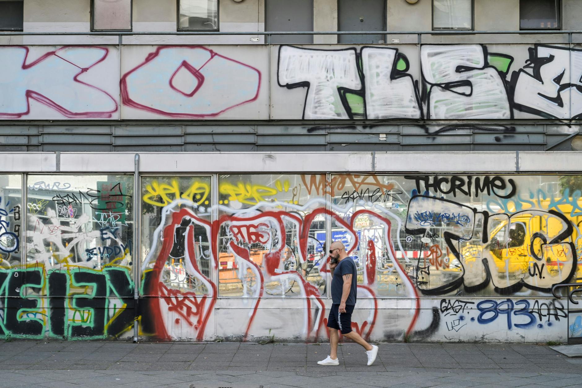 Marsch durch die Kantstraße: Nicht nur das 893 Ryōtei, hier im Bild, ist eine gute Adresse der Galerie-Gegend.