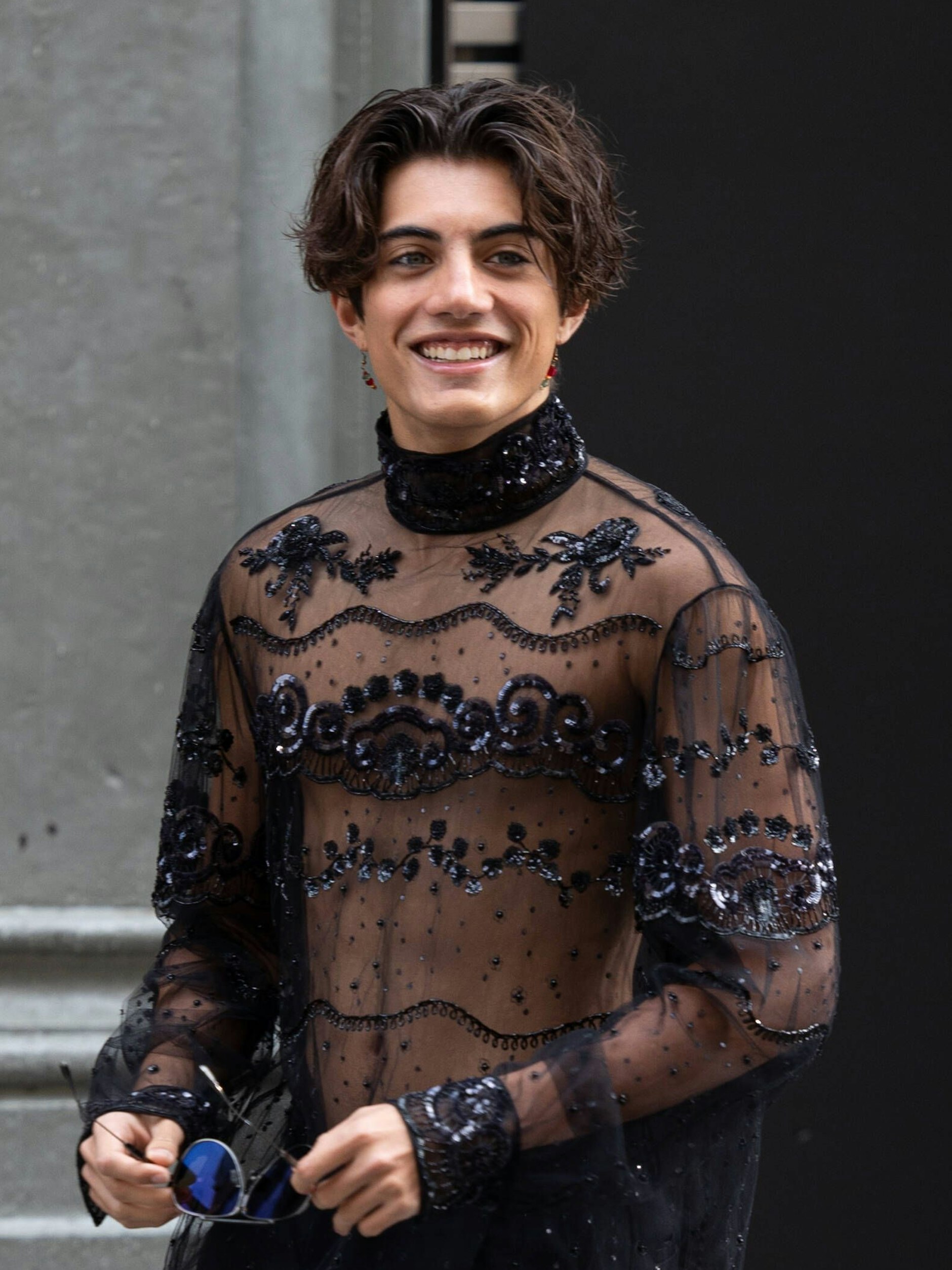 Ihm steht das: Der TikTok-Star Nic Kaufmann mit Mittelscheitel.